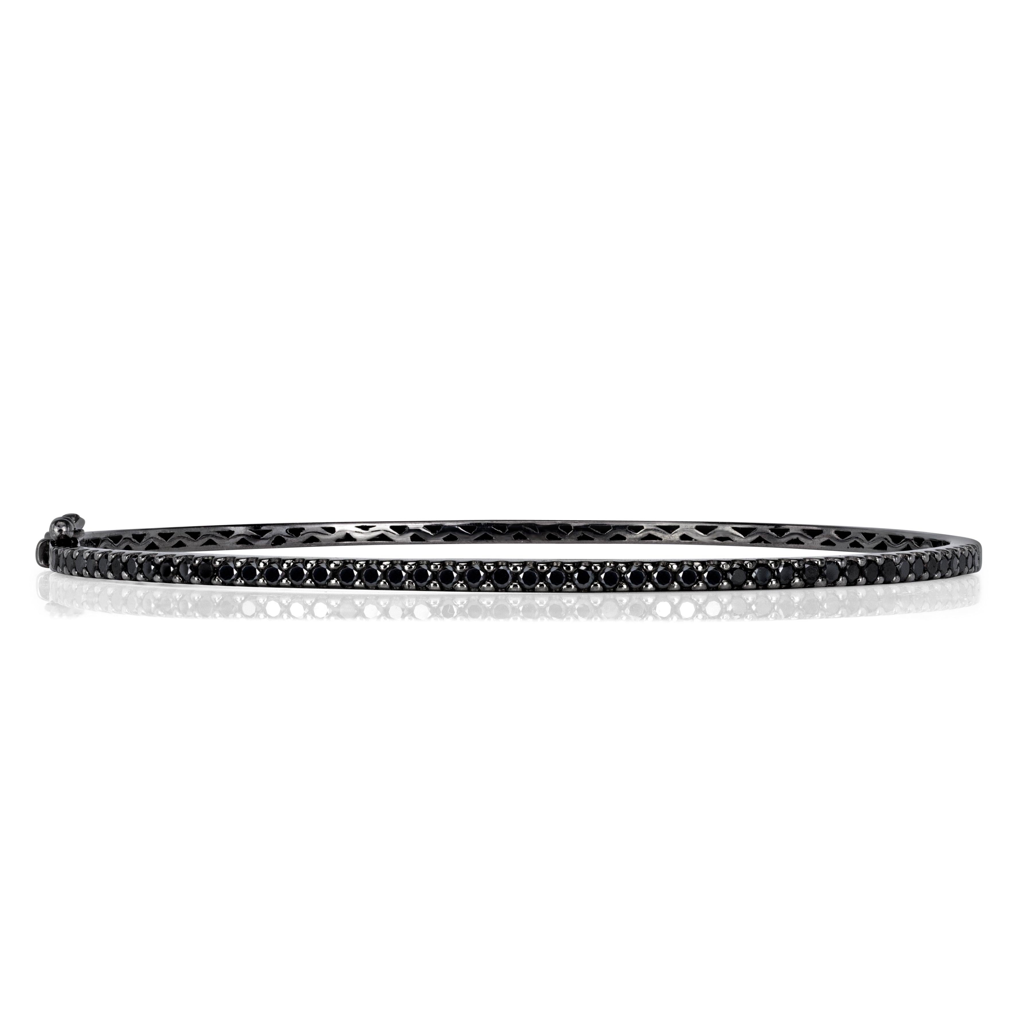 0.85ct Round Brilliant Cut Black Diamond Bangle Bracelet in 18K Black Gold For Sale