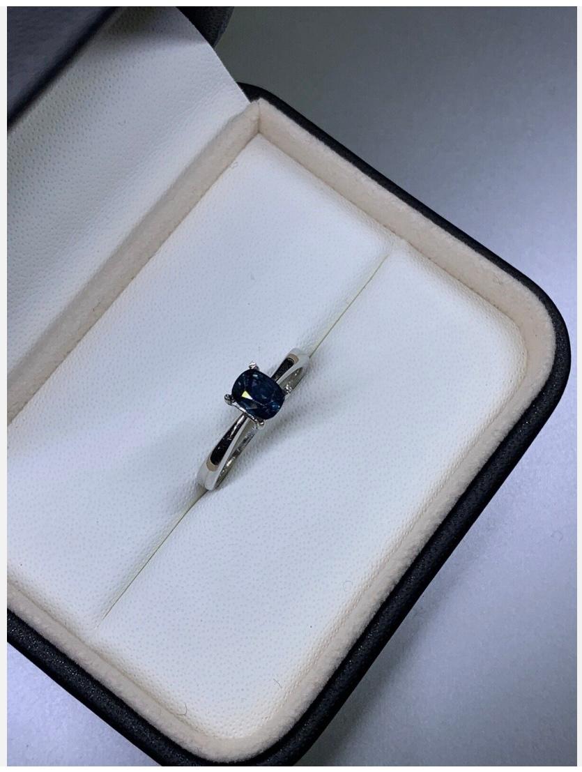 Oval Cut 0.85ct Teal Sapphire Solitaire Engagement Ring 18ct White Gold For Sale