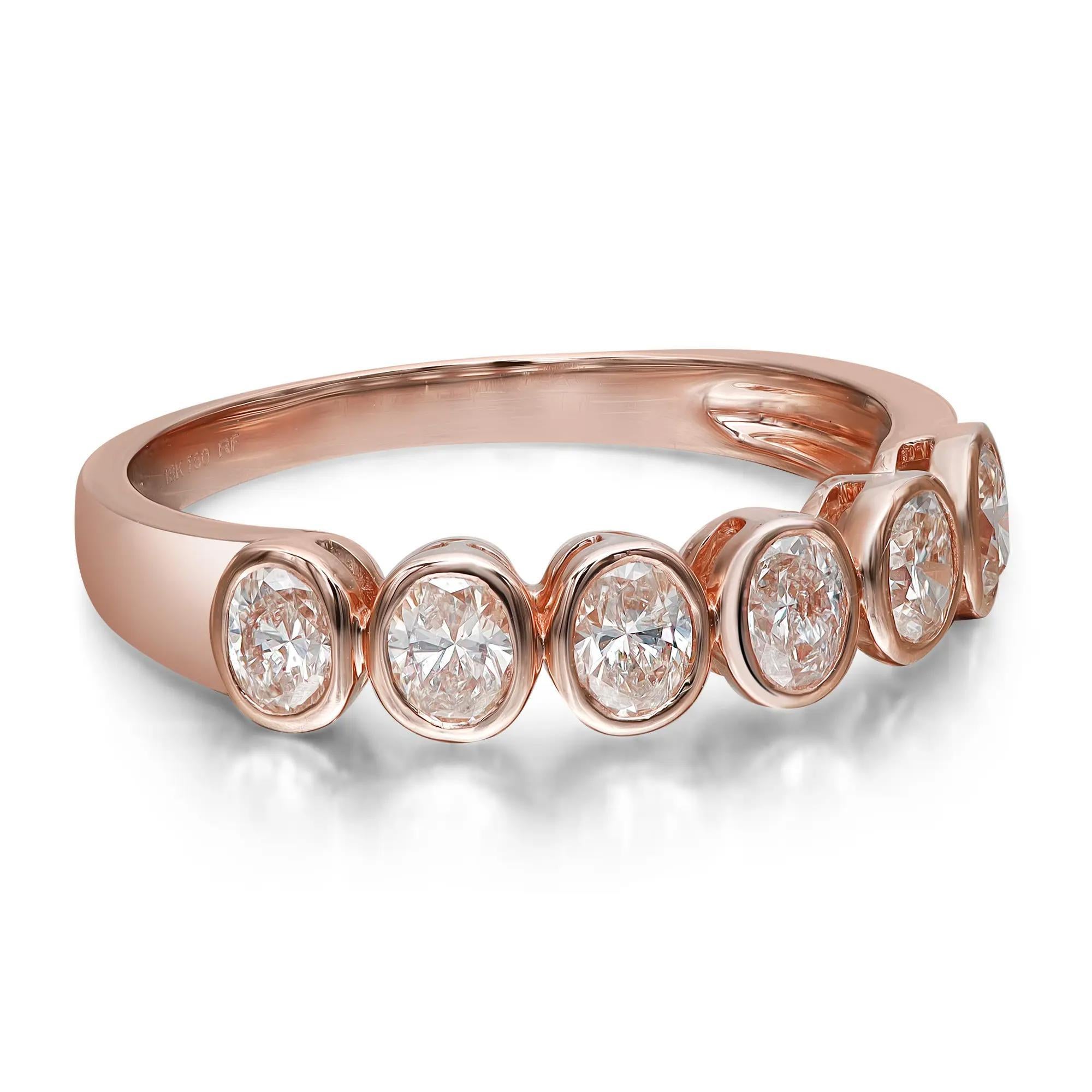Taille ovale Anneau d'éternité en or rose 18 carats avec diamant taille ovale serti clos de 0,85 carat en vente