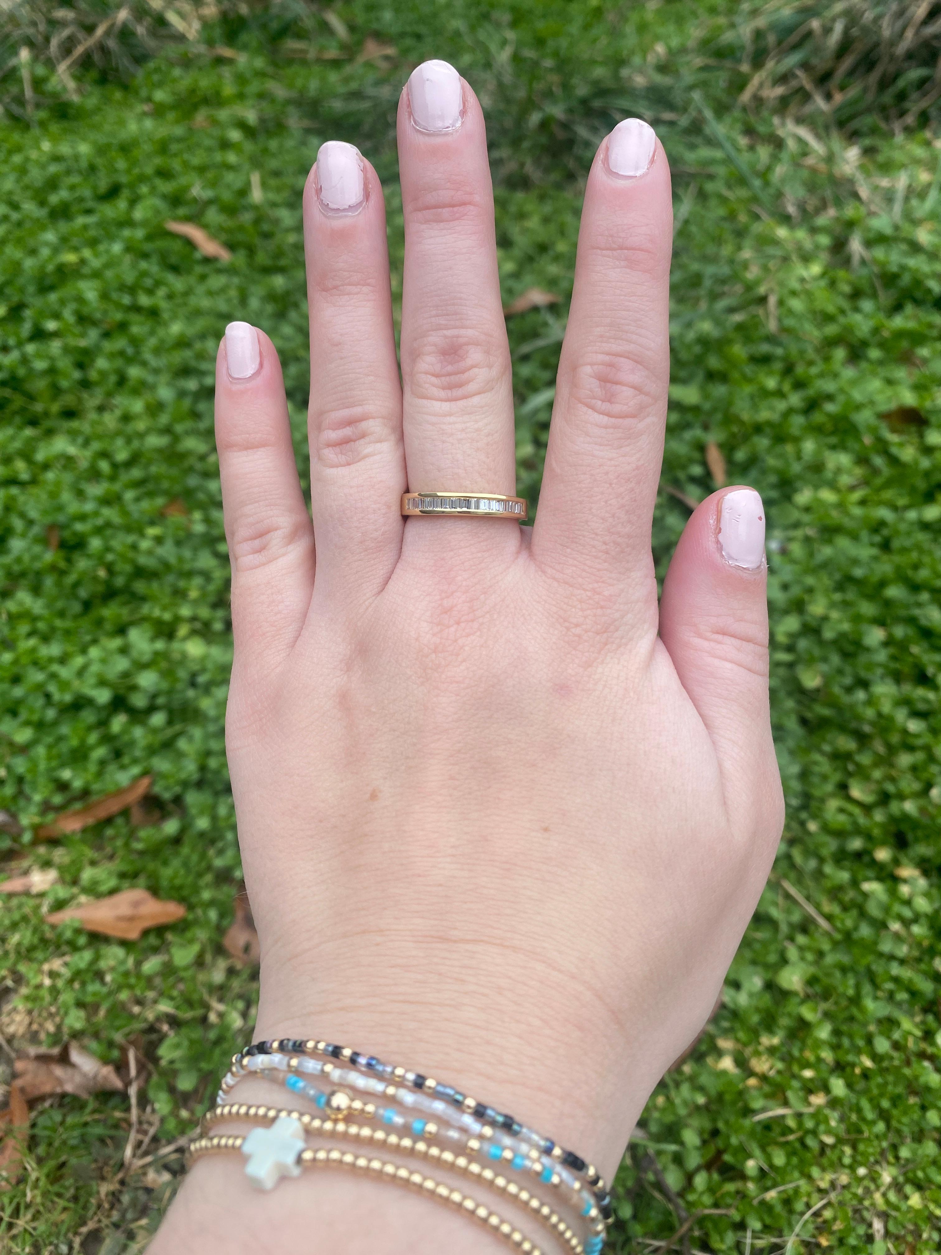 Bague à anneau cannelé baguette en or jaune 18 carats et diamant 0,85 carat, taille de bague 8,25 en vente 3