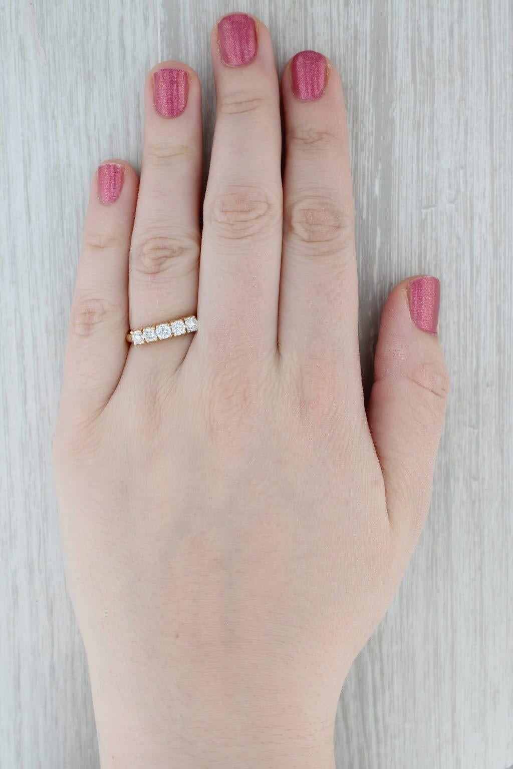 Alliance d'anniversaire empilable en or jaune 14 carats avec diamants 0,85 carat, taille 8 en vente 5