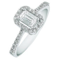 Bague de fiançailles en or blanc 18 carats avec diamant taille émeraude de 0,86 carat certifié HRD