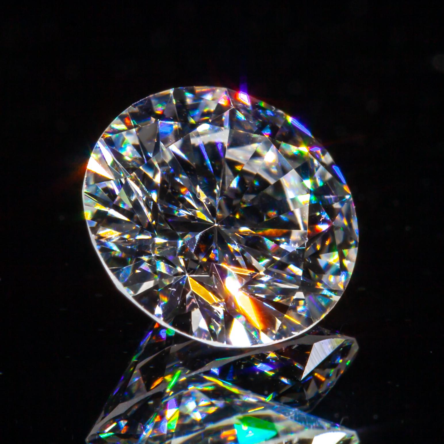 Moderne Diamant taille ronde brillant de 0,86 carat, certifié GIA, D/VS1 en vente