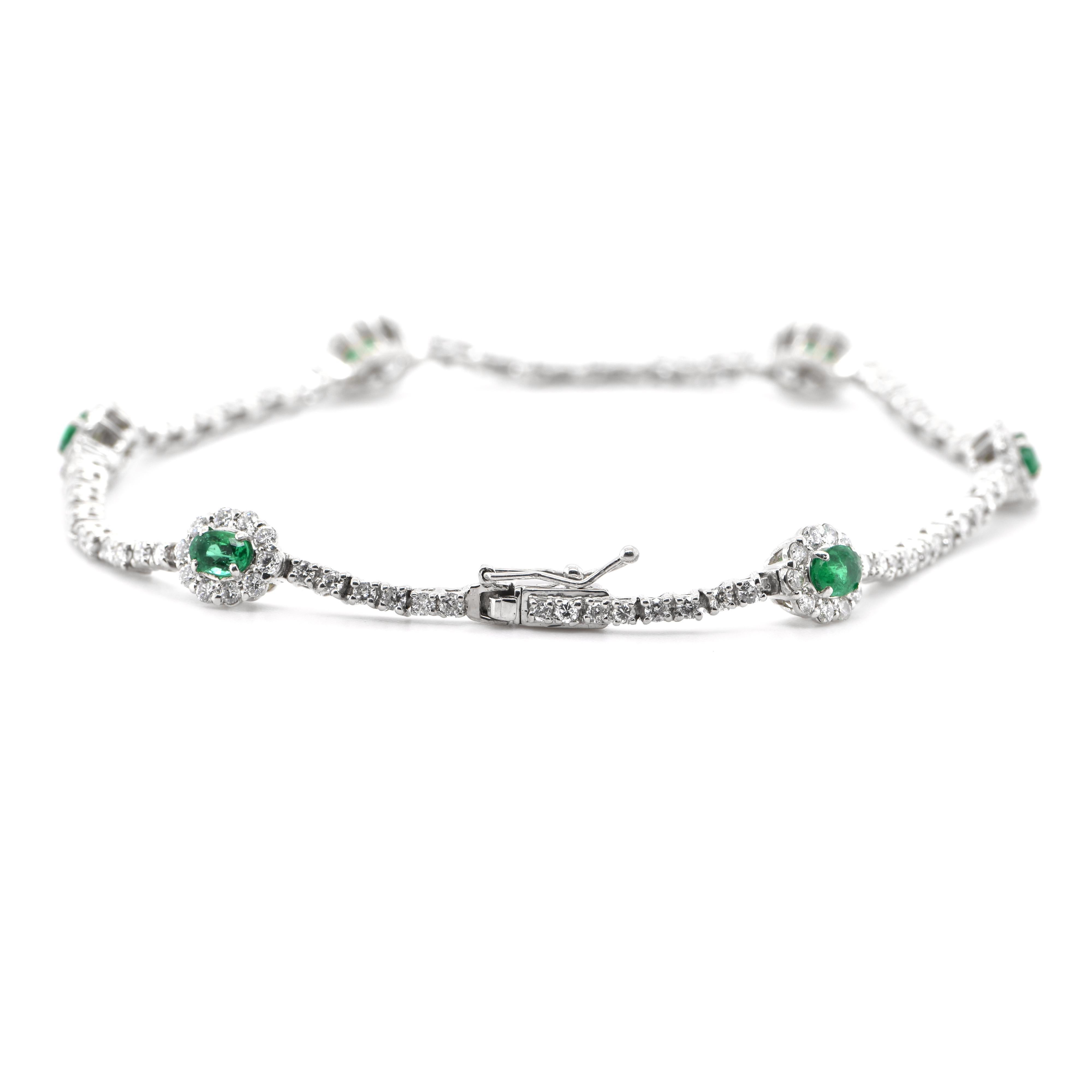Modern 0.86 Carat Natural Emeralds and Diamonds Tennis Bracelet Set in Platinum
