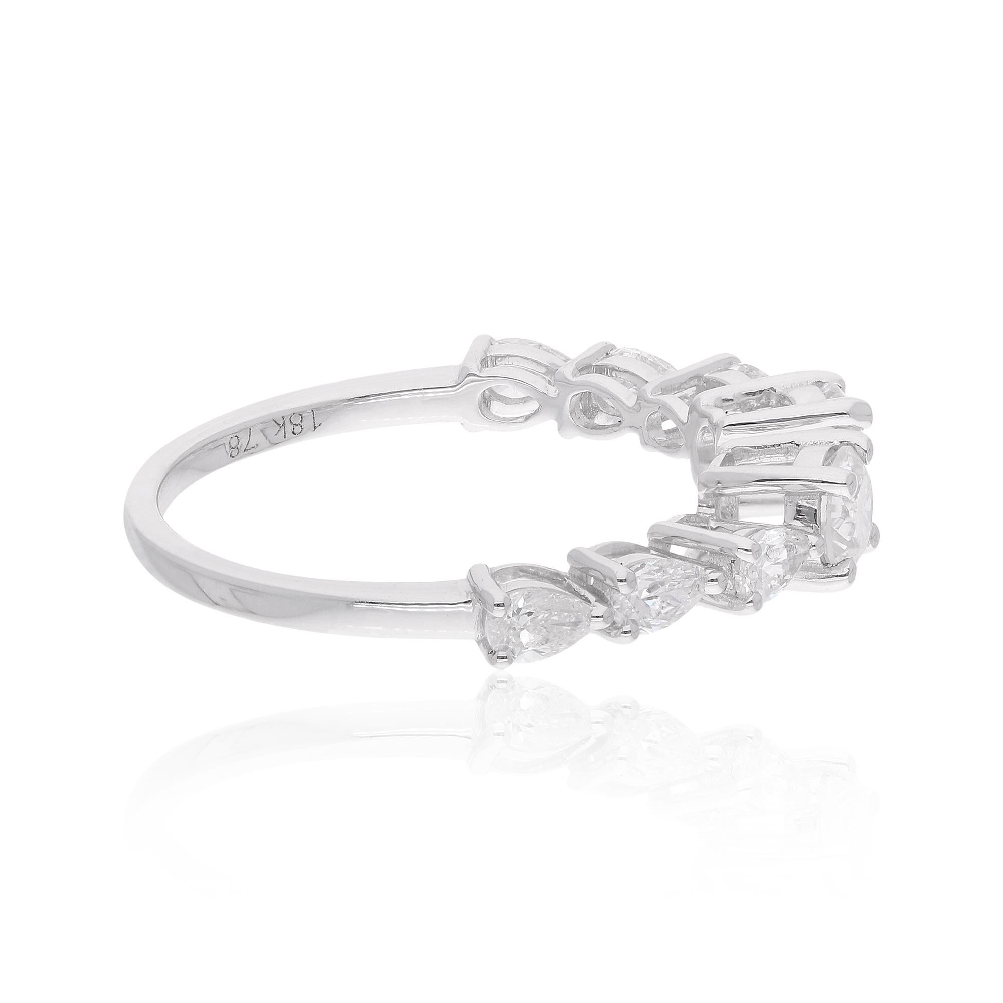 La bague est de taille 7 et peut être redimensionnée en plus grand ou plus petit sur demande. Suivez la vitrine de Spectrum Jewels pour découvrir la dernière collection et les pièces exclusives. Spectrum Jewels est fièrement classé parmi les