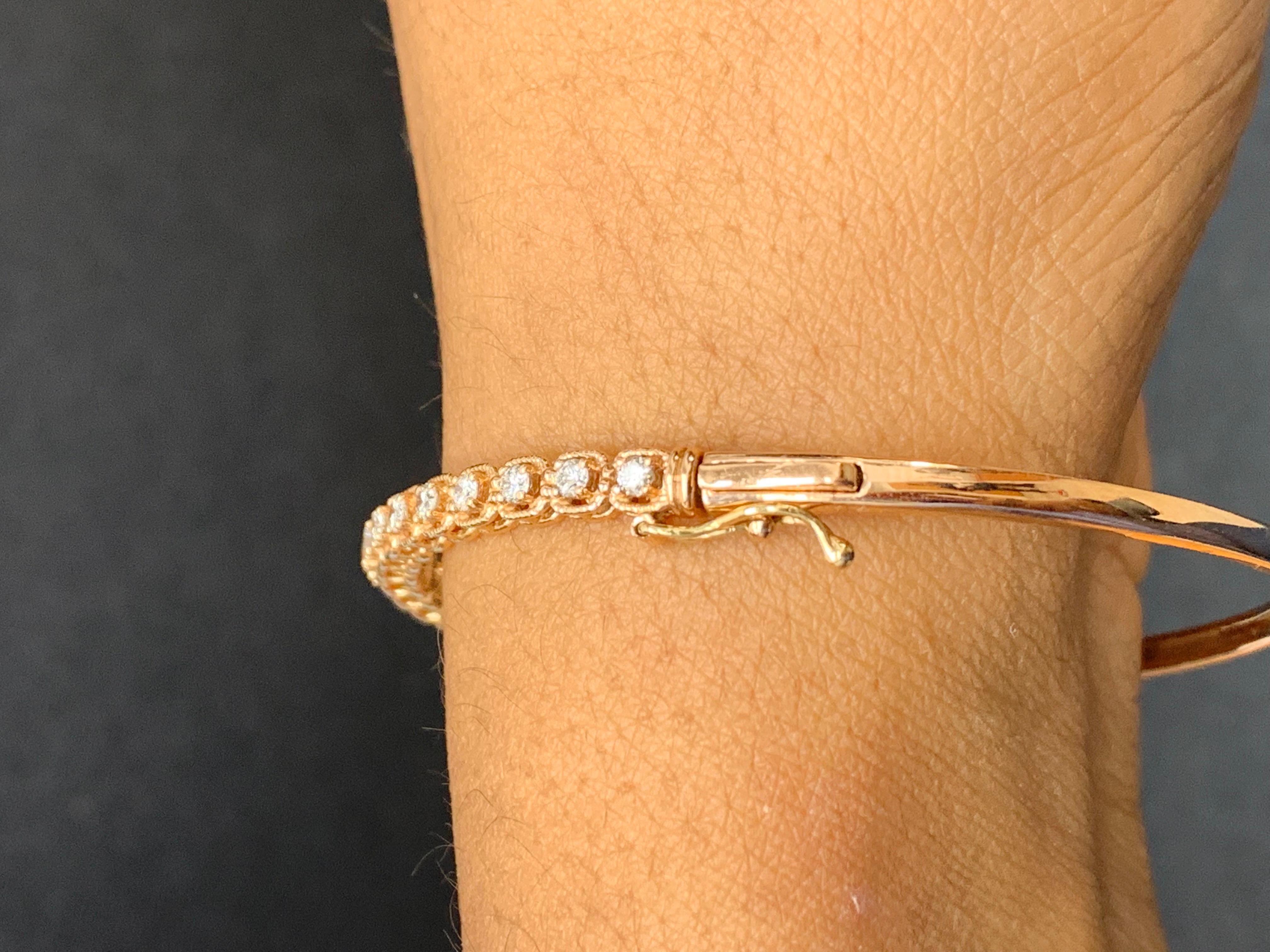 Contemporary 0.86 Carat Round Cut Diamond Bangle in 14K Rose Gold For Sale