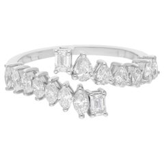 Bague enveloppante en or blanc 18 carats avec diamant taille émeraude taille poire SI/H de 0,86 carat