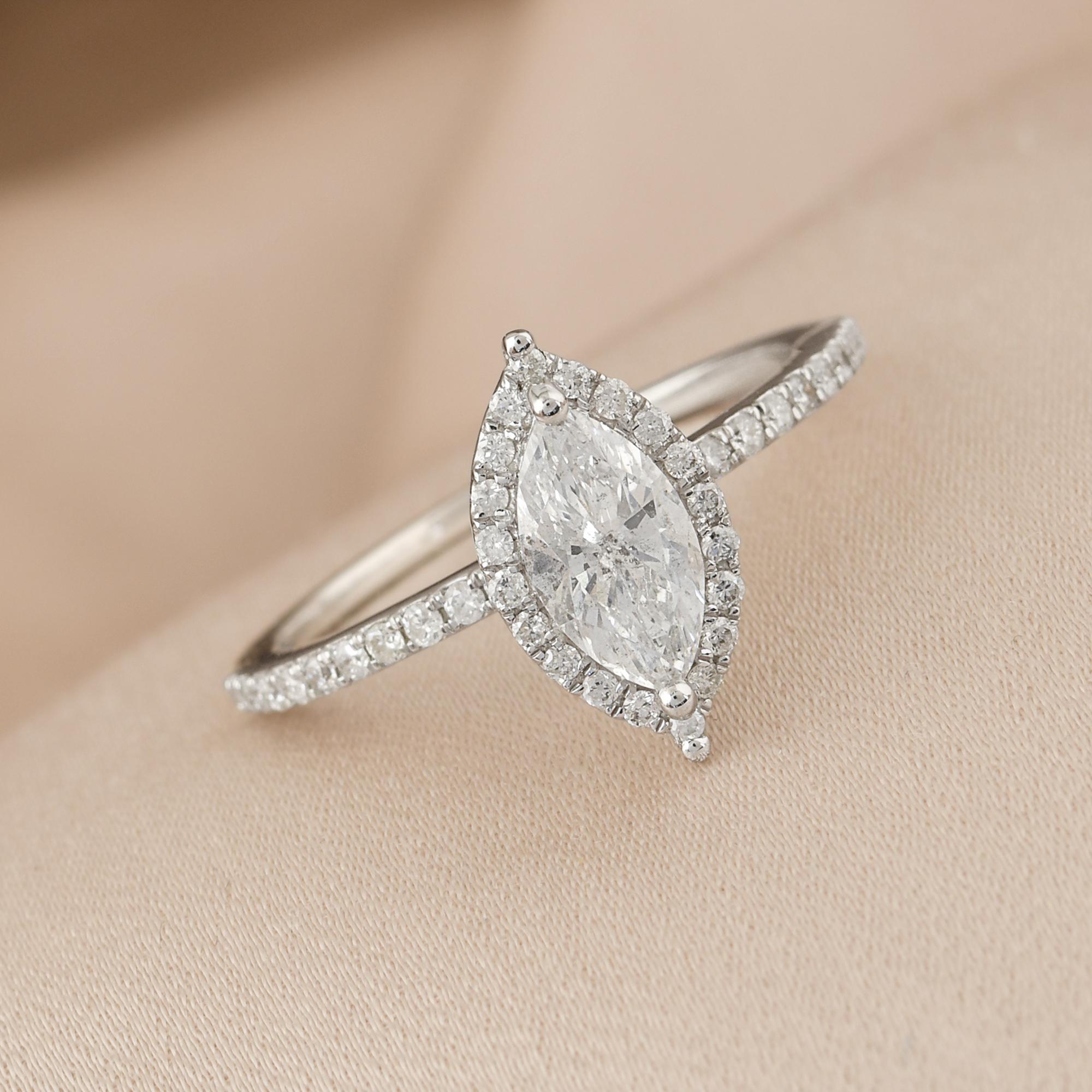 For Sale:  0.86 Carat Solitaire Marquise Cut Diamond Engagement Ring in 18 Karat White Gold 5