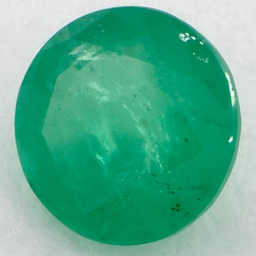 Con una vibrante tonalità di colore verde, la pietra natale di maggio è un simbolo della rinnovata crescita primaverile. 

Esplora la vivace collezione di smeraldi, rubini e zaffiri nel nostro negozio, disponibili come gemme sciolte e abbinabili