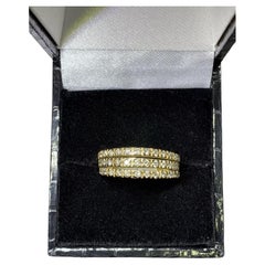0,86 ct Anillo de compromiso de tres filas de diamantes Anillo ancho de oro amarillo de 18k.