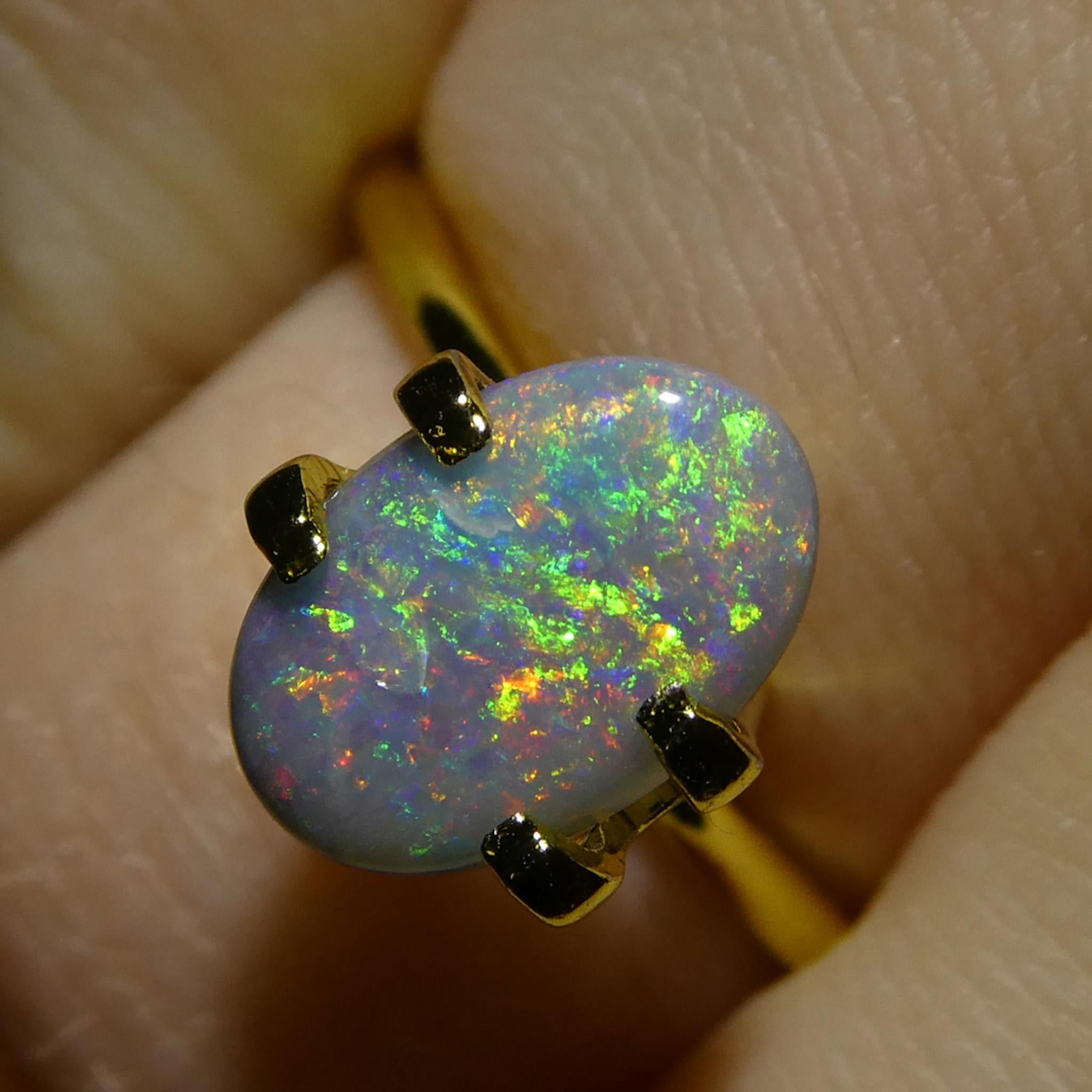 0.86ct Opale grigio ovale cabochon dall'Australia in vendita 2