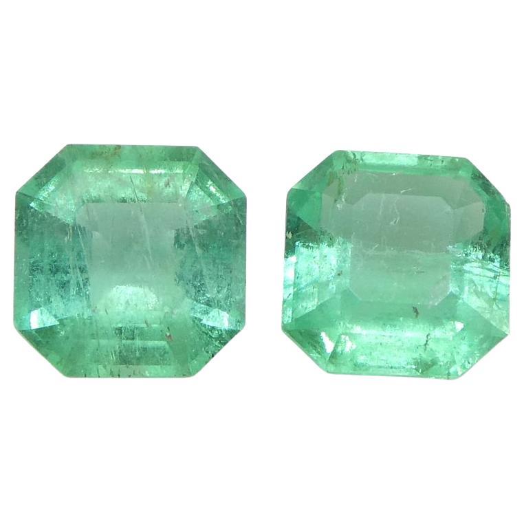 Paire d'émeraudes vertes carrées de Colombie de 0.86 carat