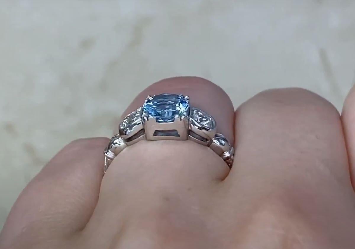 0.86ct Round Cut Aquamarine Engagement Ring, Platinum For Sale 3