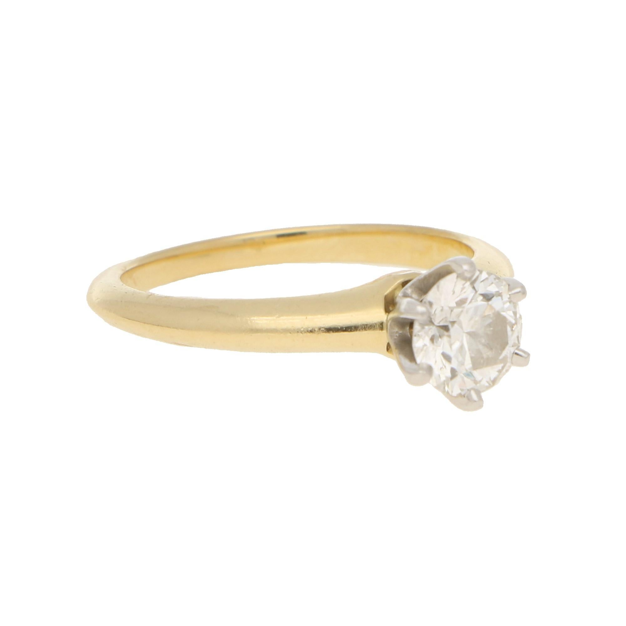 Women's or Men's Tiffany & Co Solitaire Diamond Ring in 18ct Yellow Gold 0.86 Carat