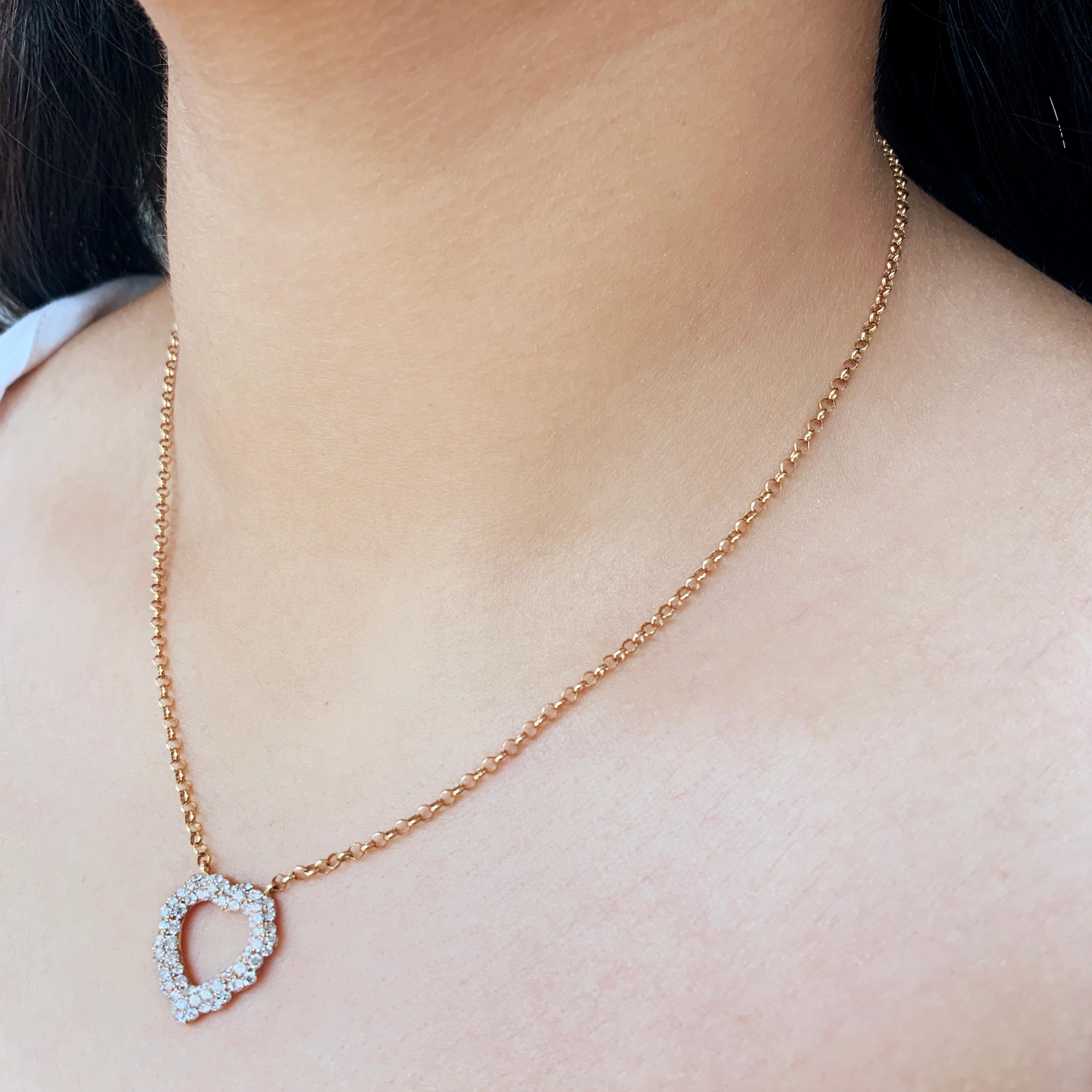 0.87 Carat Diamond 18 Karat Rose Gold Heart Shape Pendant Necklace In New Condition For Sale In Hong Kong, Kowloon