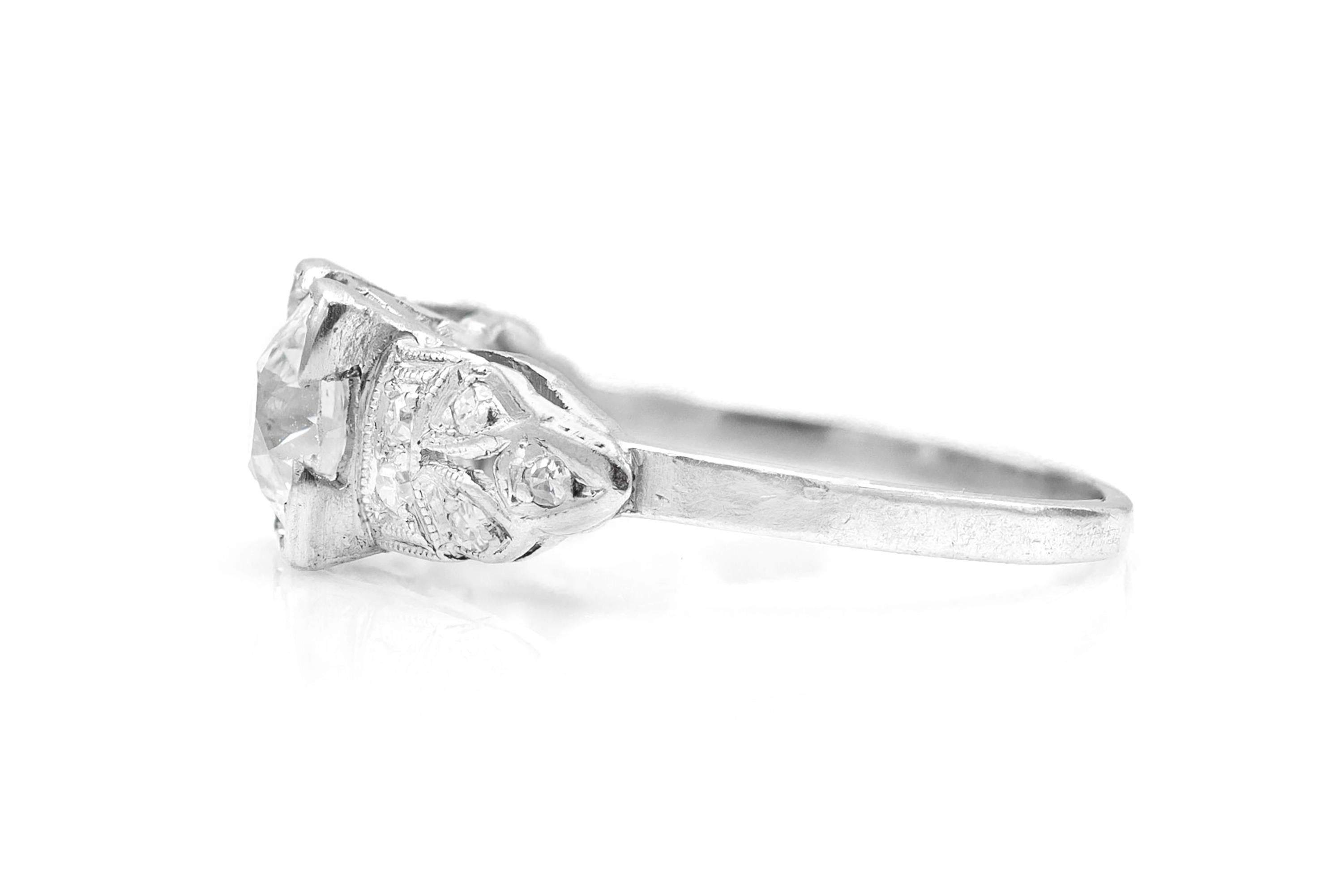 Round Cut 0.87 Carat Diamond Engagement Ring For Sale