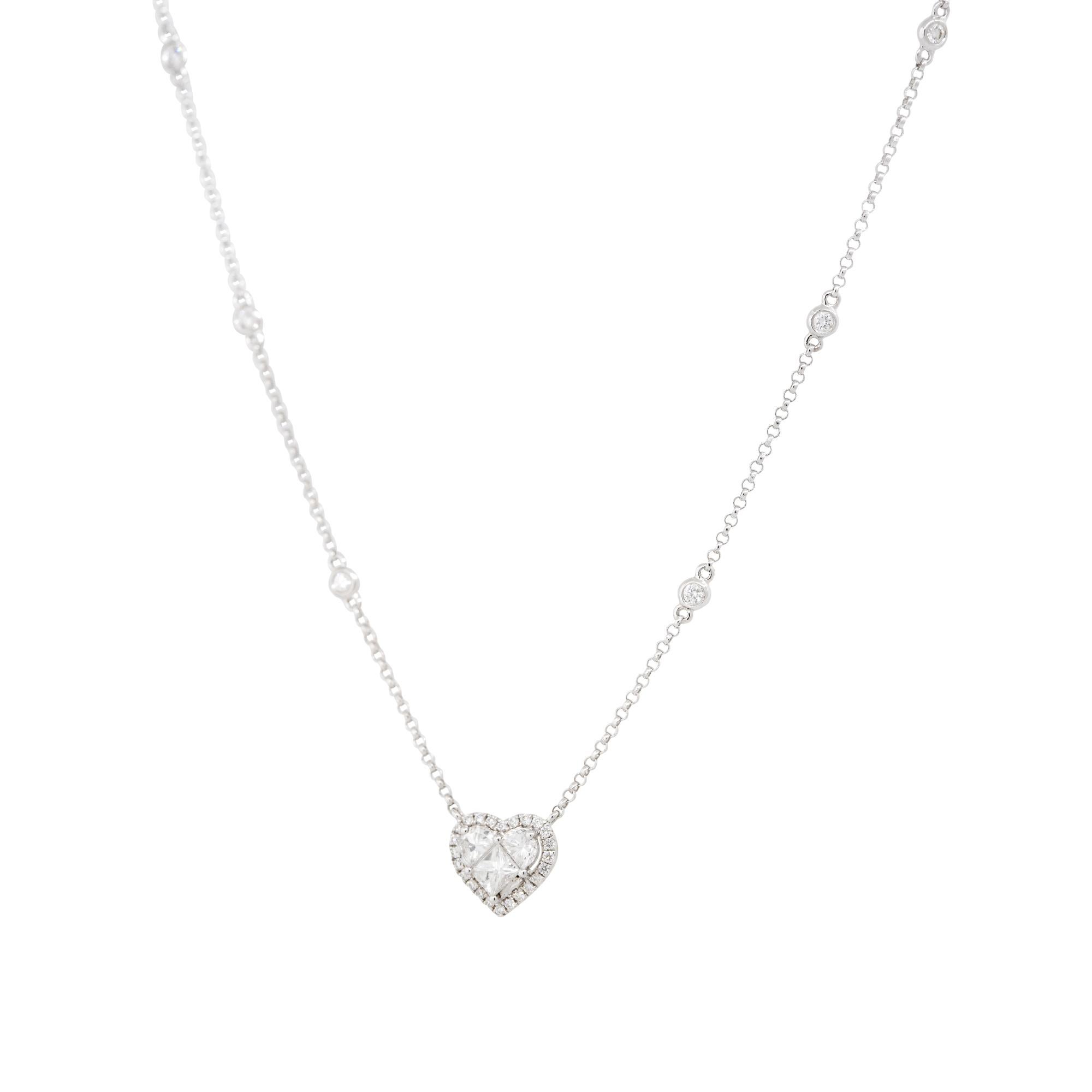 Round Cut 0.87 Carat Diamond Heart and Diamond Station Necklace 18 Karat In Stock For Sale