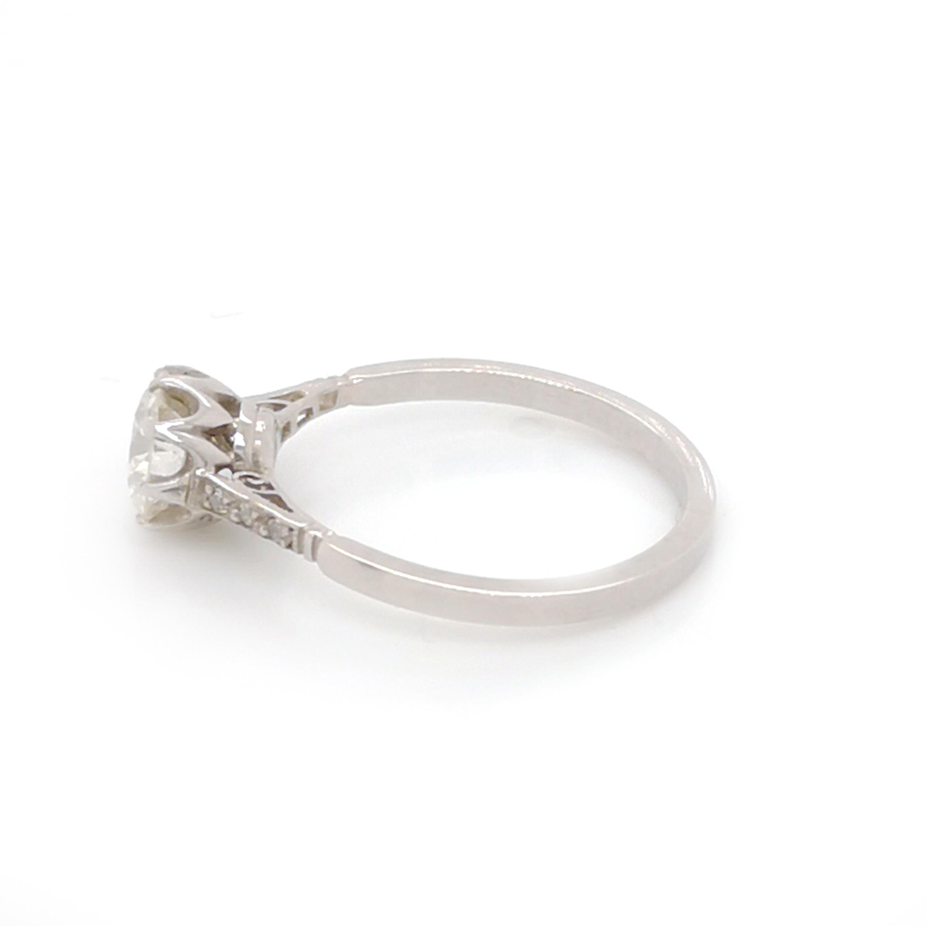 Modern 0.87 Carat Diamond Platinum Ring For Sale