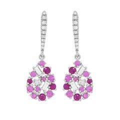 Or blanc 18 carats 0,90 ct. pt. Boucles d'oreilles en forme de goutte florale en saphir rose et diamant naturel