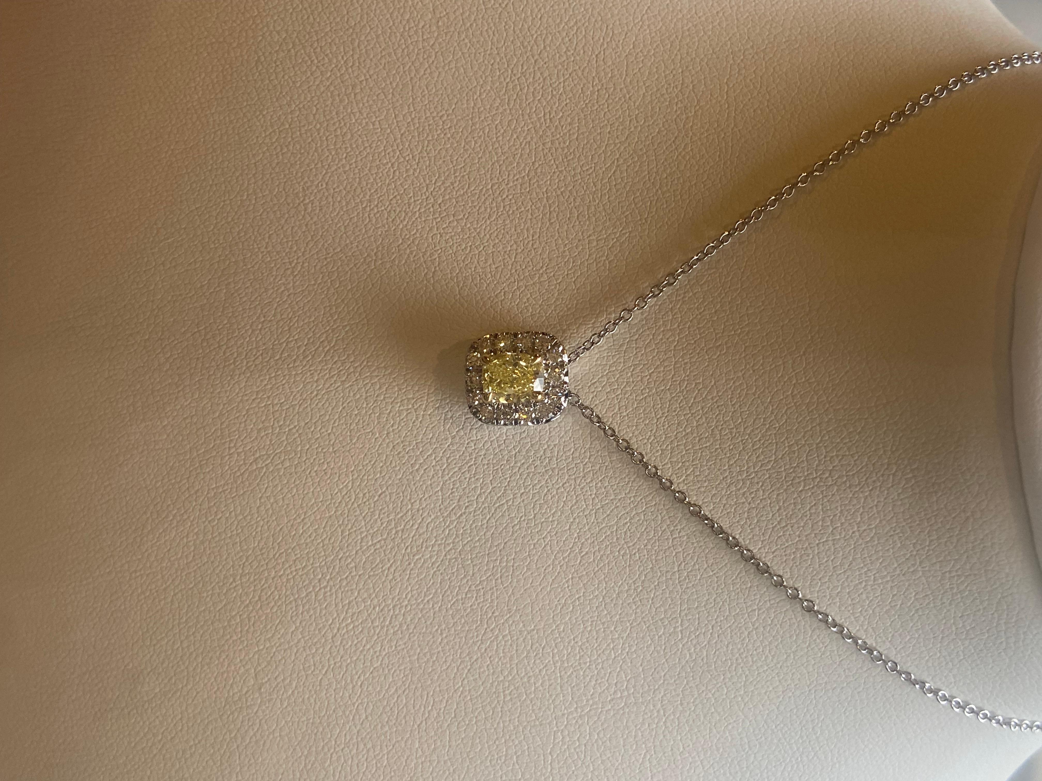 0.87ct Fancy Yellow Oval Diamond Halo Pendant in 18KT Gold In New Condition For Sale In New York, NY