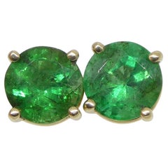 Pendientes redondos de esmeralda verde de 0,87 ct, engastados en oro amarillo de 14k