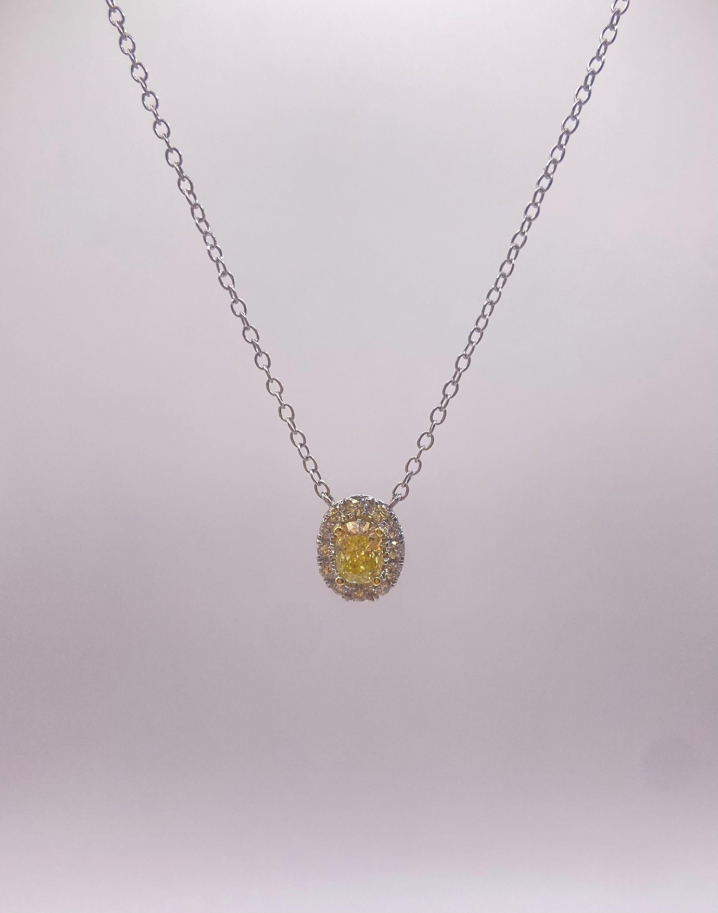 Metal: 18KT Two Tone
Total Carat Weight: 0.87ctw
Chain Length: 16