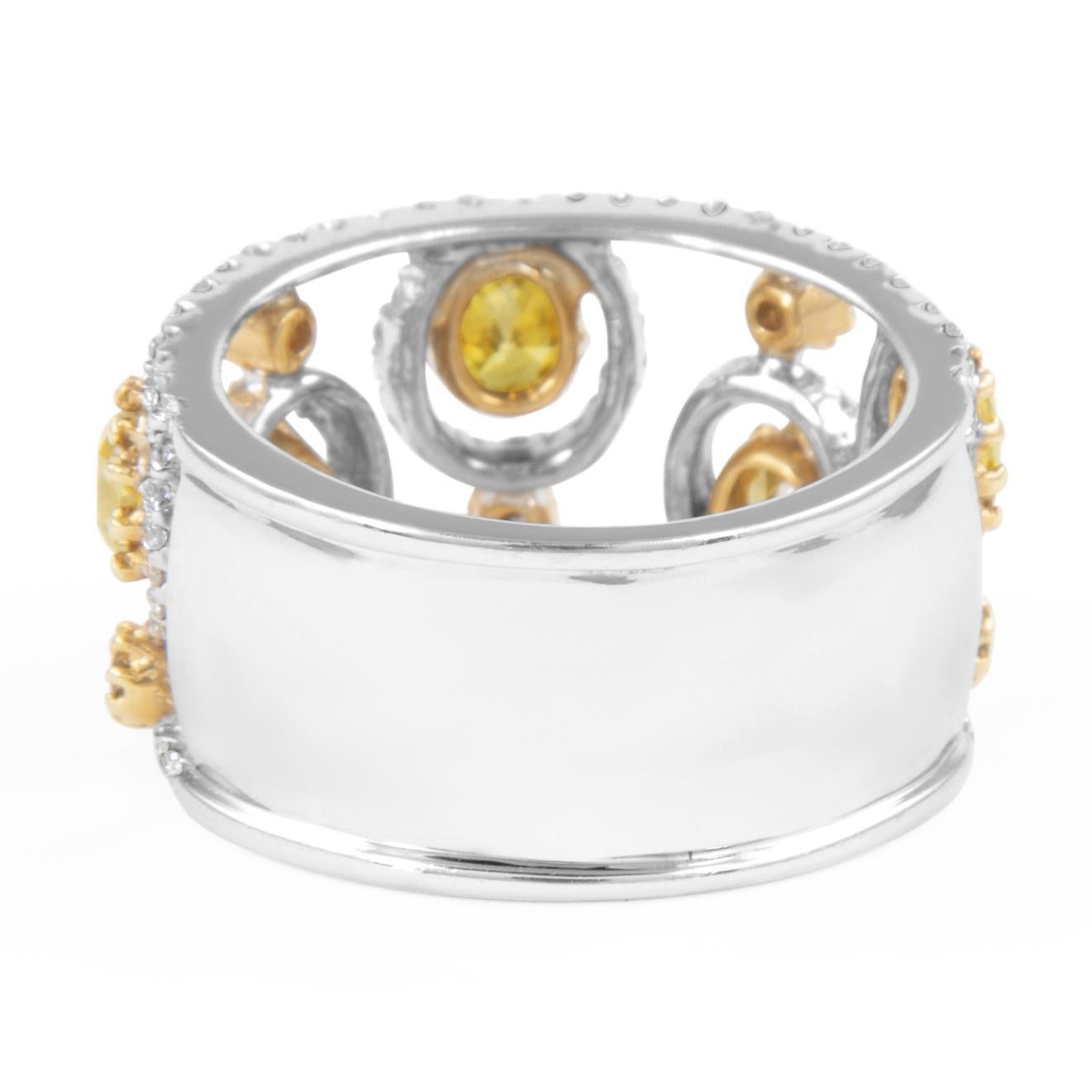 0.87ctt Fancy Grünlich Gelblich Brown Diamant Cluster Ring 18k (Ovalschliff) im Angebot