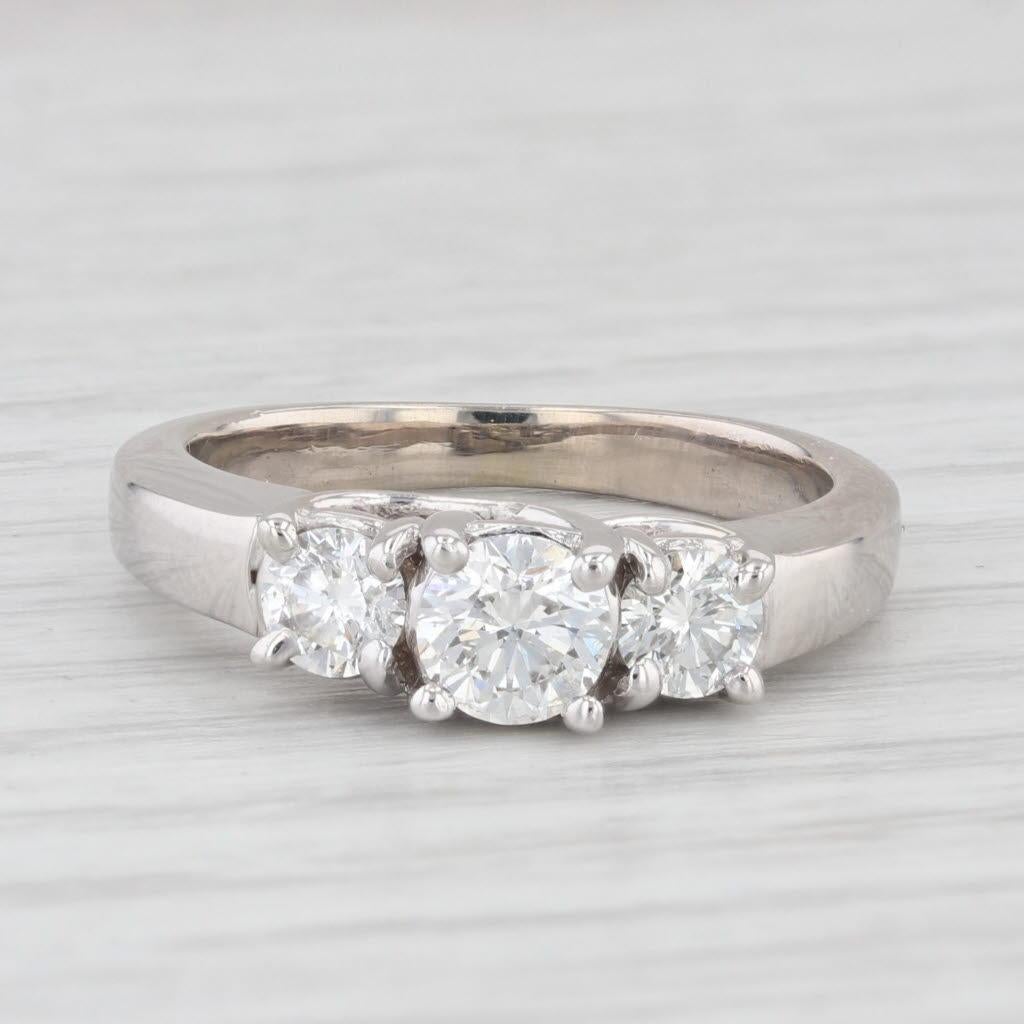 0.87ctw 3-Stone Diamond Engagement Ring 14k White Gold Size 6.5 In Good Condition For Sale In McLeansville, NC