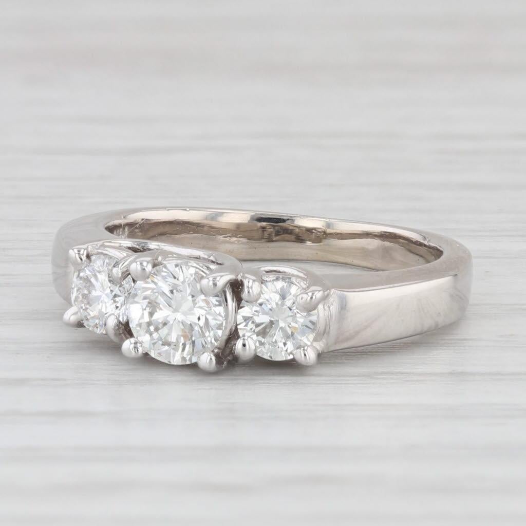0.87ctw 3-Stone Diamond Engagement Ring 14k White Gold Size 6.5 For Sale 4