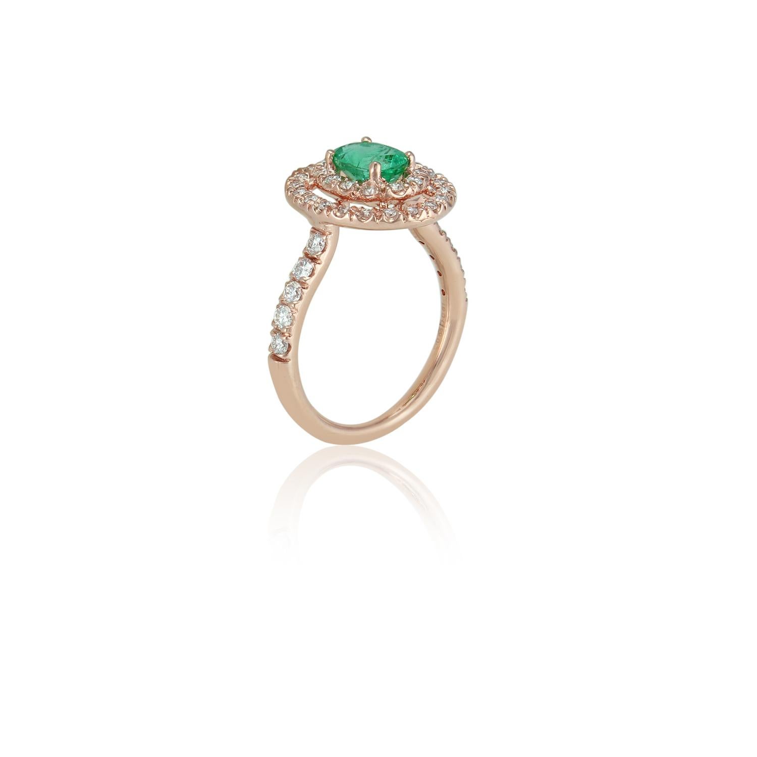 0,88 Karat klarer sambischer Smaragd & Diamant Cluster Ring in 18K Gelbgold im Zustand „Neu“ im Angebot in Jaipur, Rajasthan