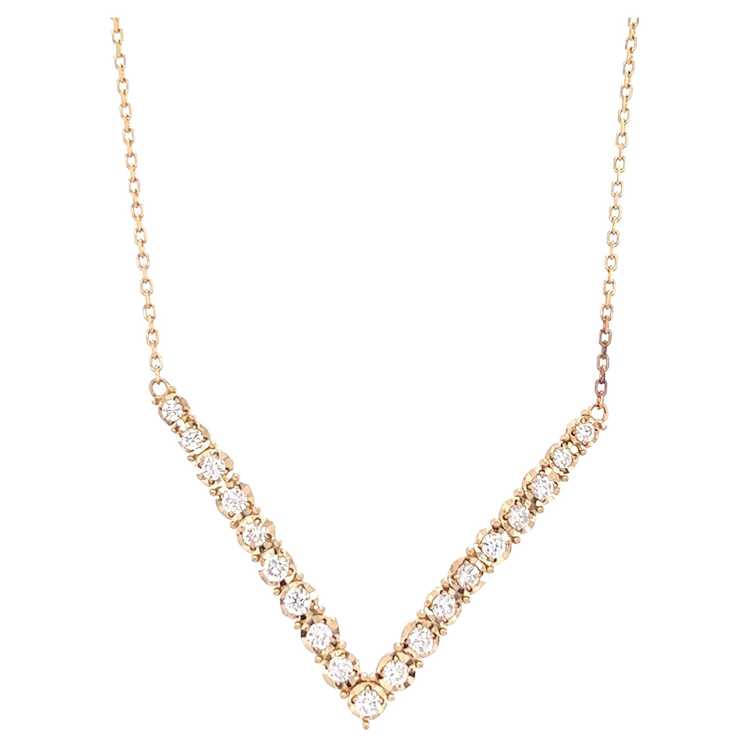 0.88 Carat Diamond Chain Yellow Gold Necklace For Sale