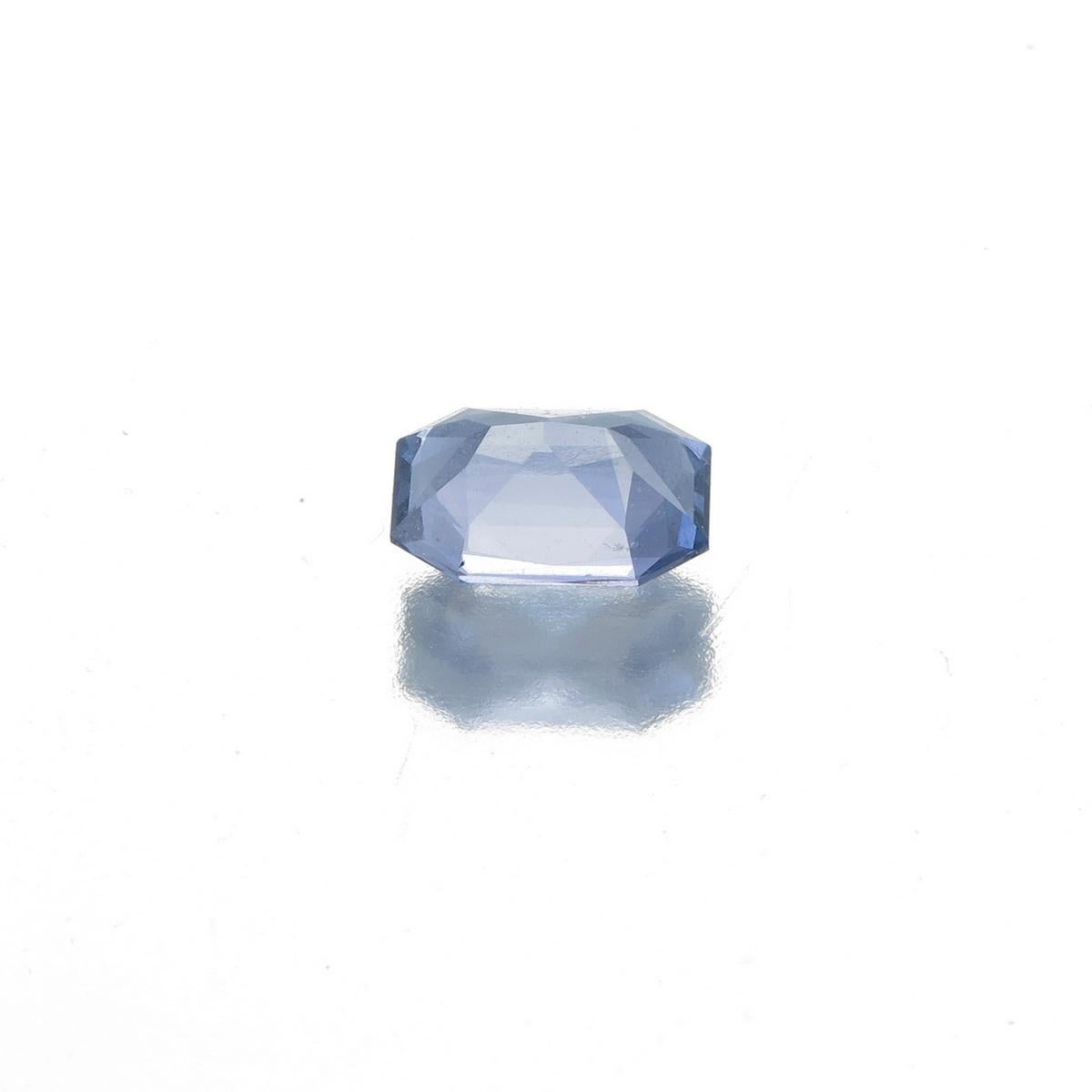 0.88 Carat Natural Violet Spinel from Burma In New Condition For Sale In Hua Hin, TH