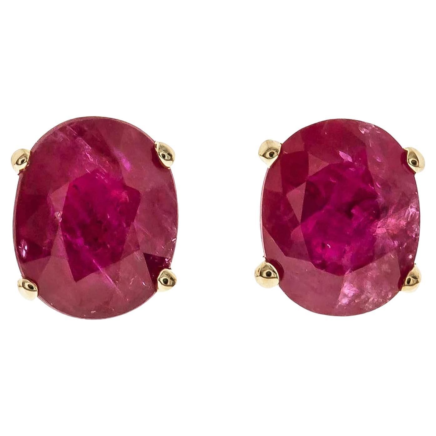 0.88 Carat Oval-Cut Ruby 14K Yellow Gold Stud Earring For Sale