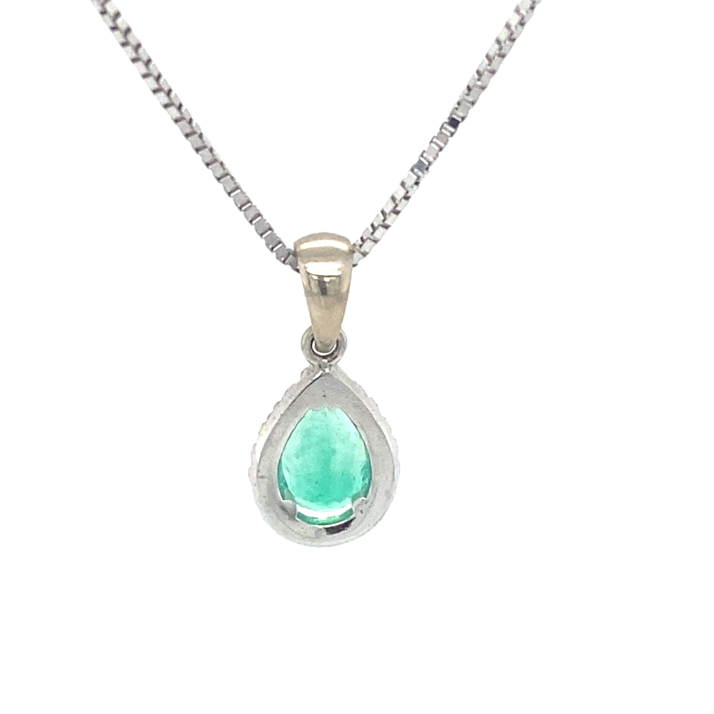 Women's or Men's 0.88 Carat Pear Cut Emerald and Diamond Pendant Necklace in 14 Karat White Gold For Sale