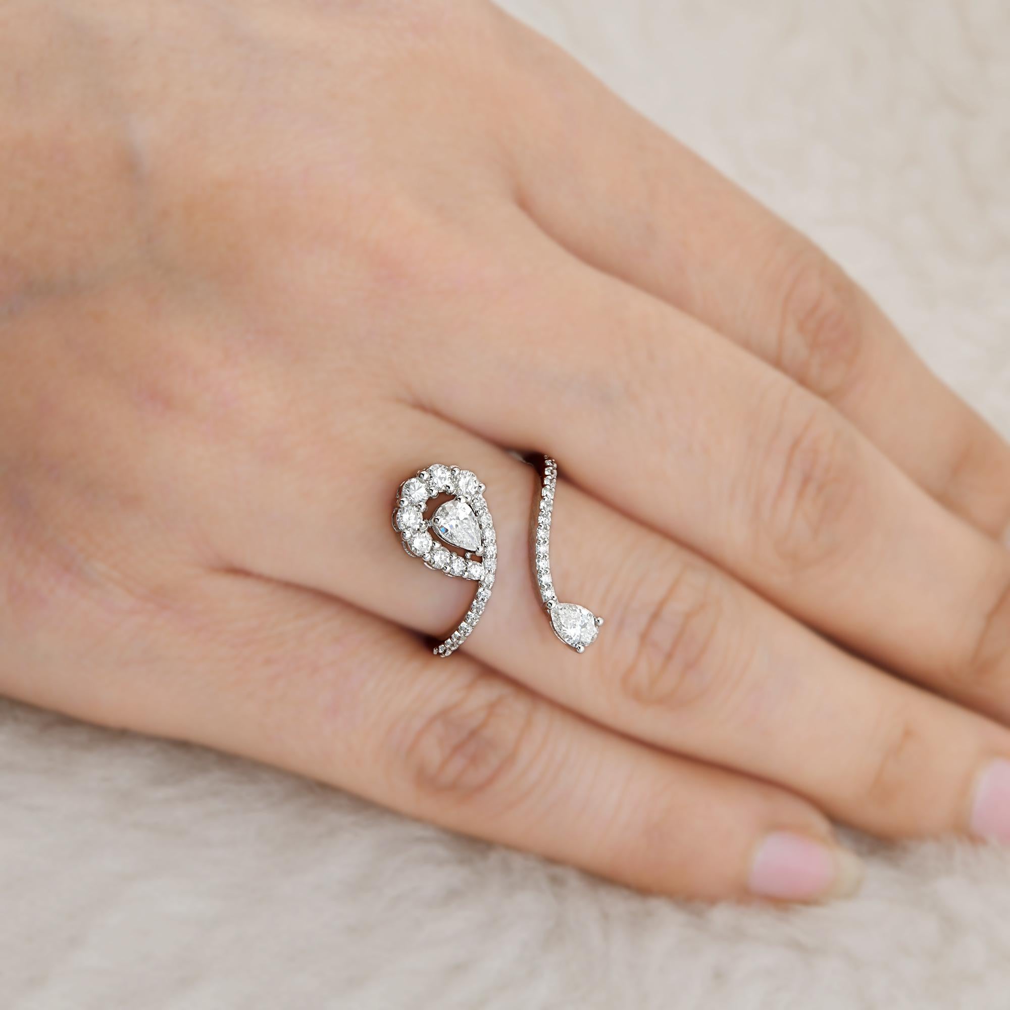 0.88 Carat SI/H Pear Brilliant Cut Diamond Wrap Ring 10 Karat White Gold In New Condition For Sale In Diera, Dubai
