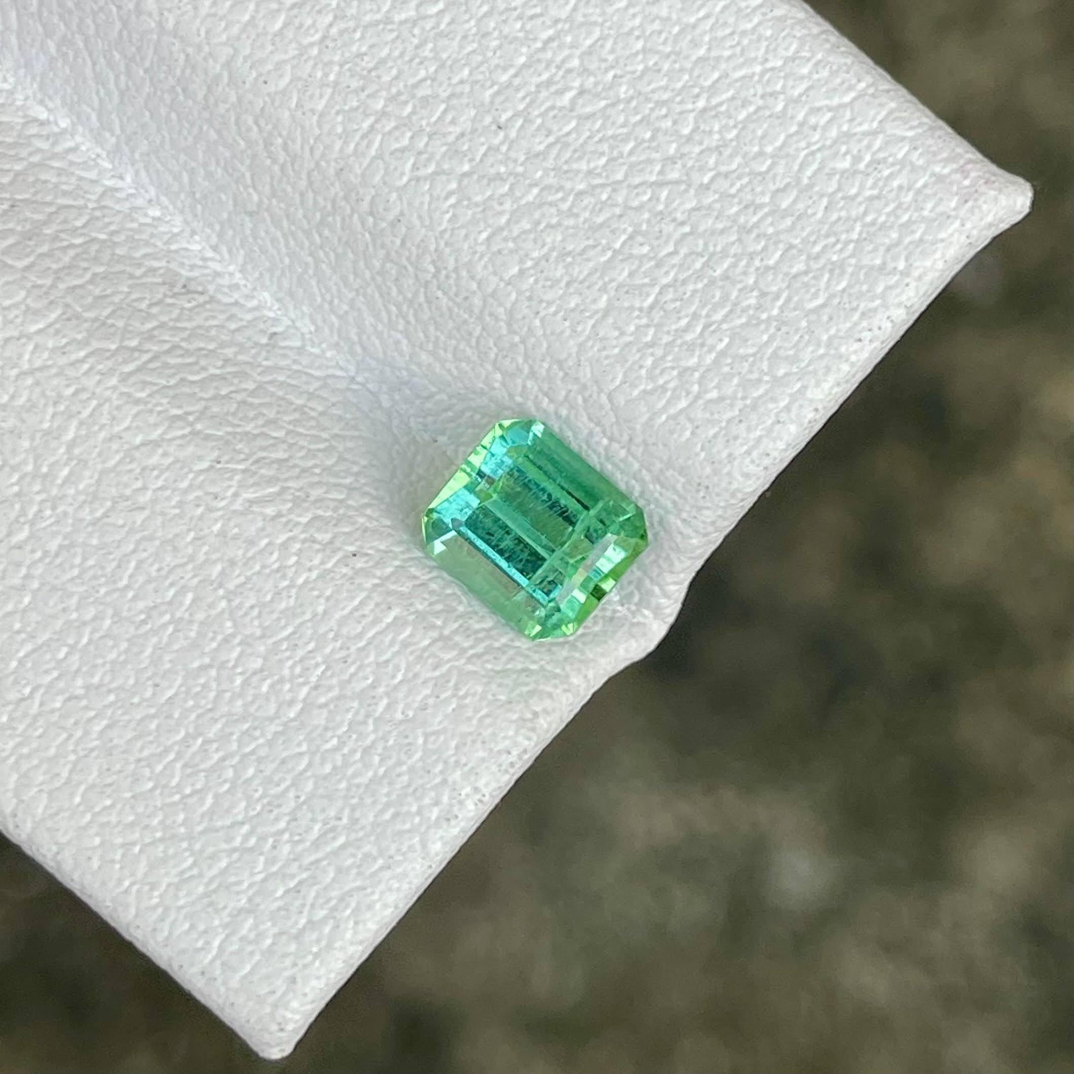 Taglio smeraldo 0,88 carati Lagoon Bluish Green Tourmaline Emerald Cut Gemma afgana in vendita
