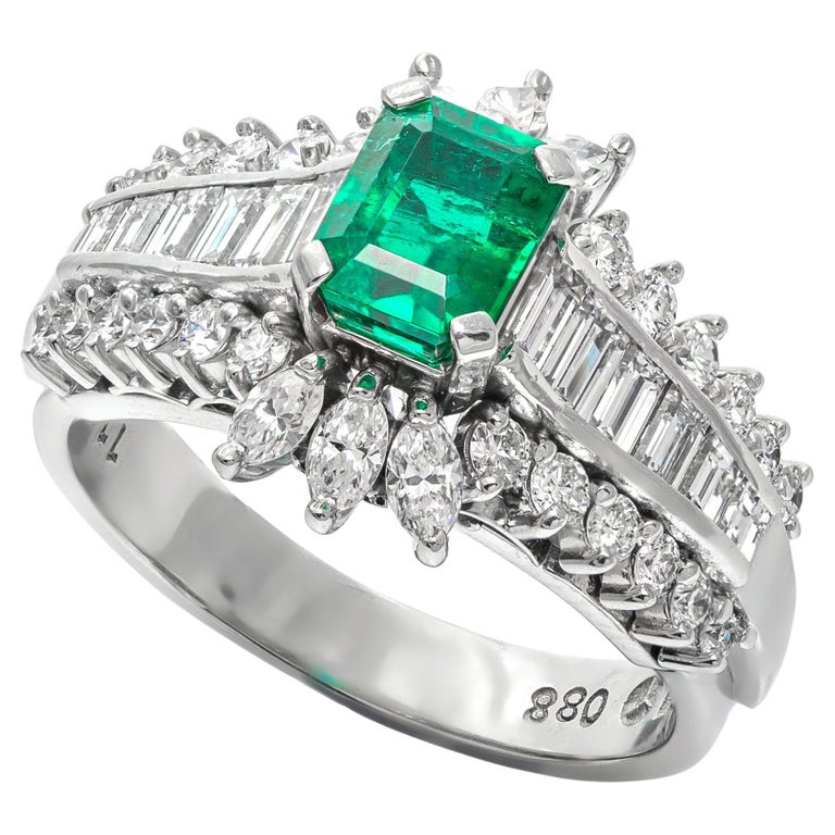 10k Yellow Gold 3.16ct Oval Green Amethyst and Pave Curved Halo Diamond Ring 10k Yellow Gold 3.16ct Oval Green Amethyst and Pave Curved Halo Diamond Ring
