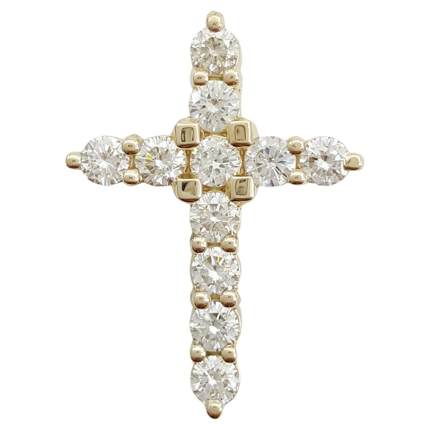 0.88 ct Total Weight Round Brilliant Cut Diamond Cross Pendant For Sale ...