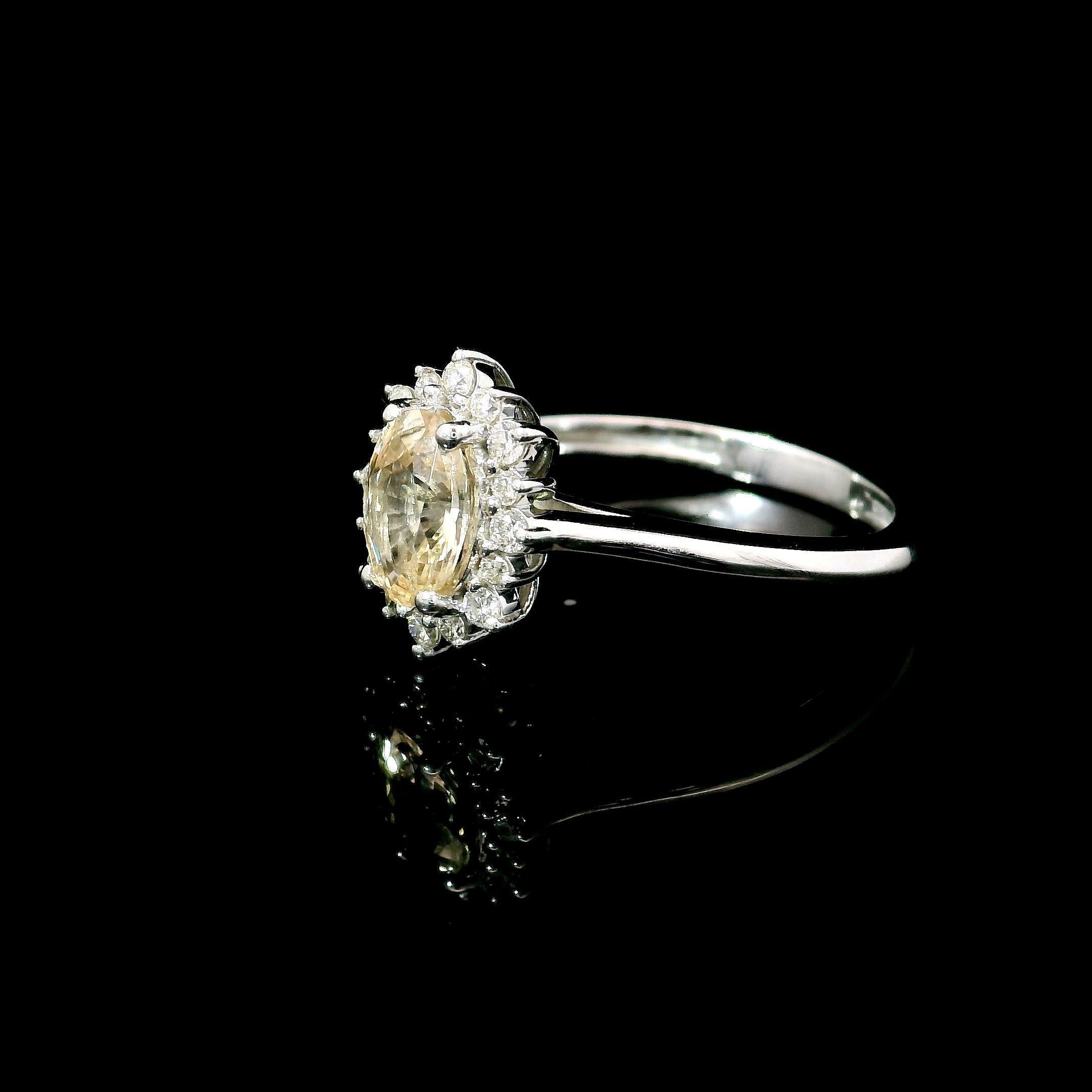 0.88 Sapphire ring In New Condition For Sale In บางรัก, TH