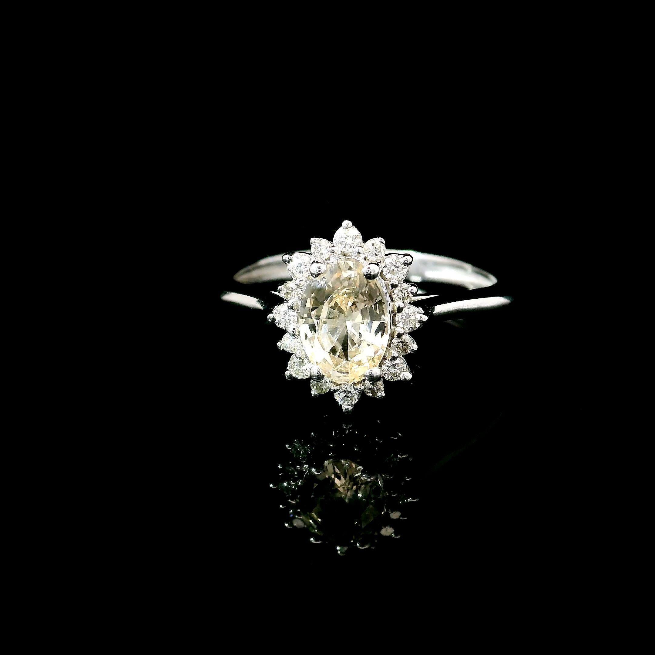 0.88 Sapphire ring For Sale 1