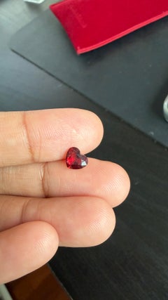 Espinela roja de Birmania de 0,88 ct, en forma de corazón (6,5 x 5,4 x 3,3 mm)