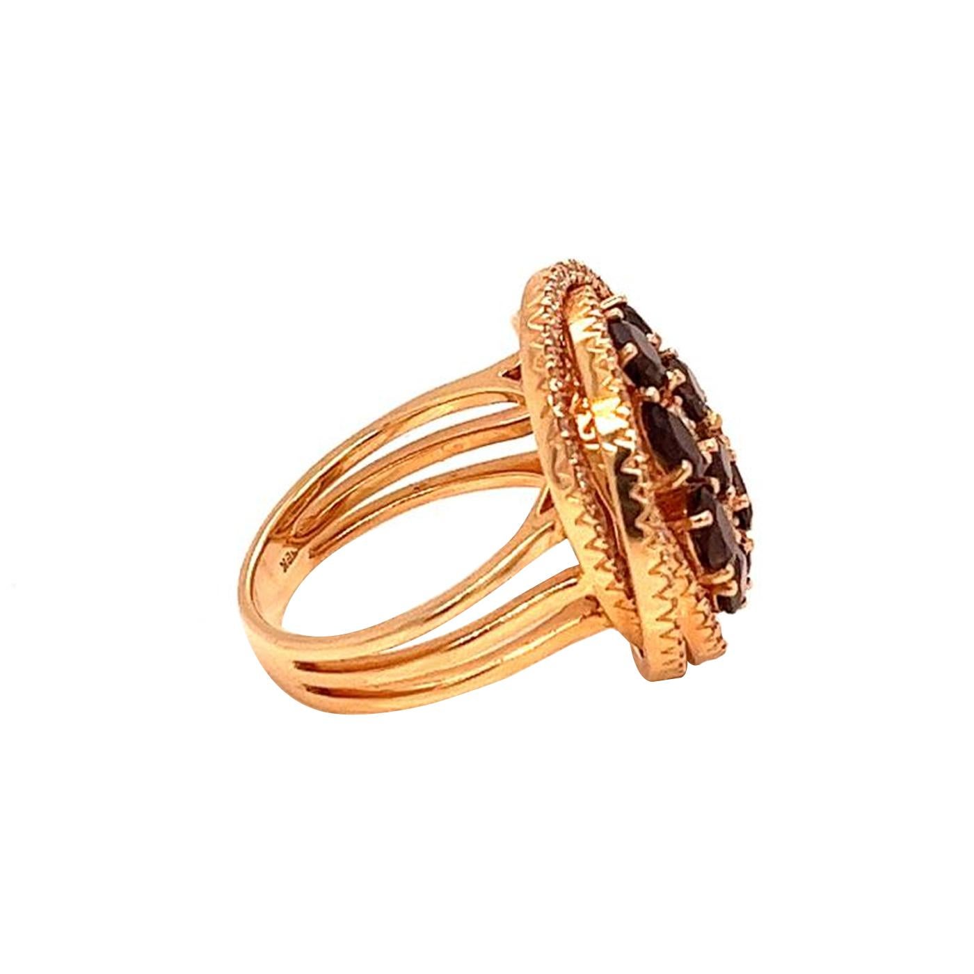 0.88ct Chocolate Sapphire with Nautral Diamonds 18k Gold Spiral Cocktail Ring For Sale 3