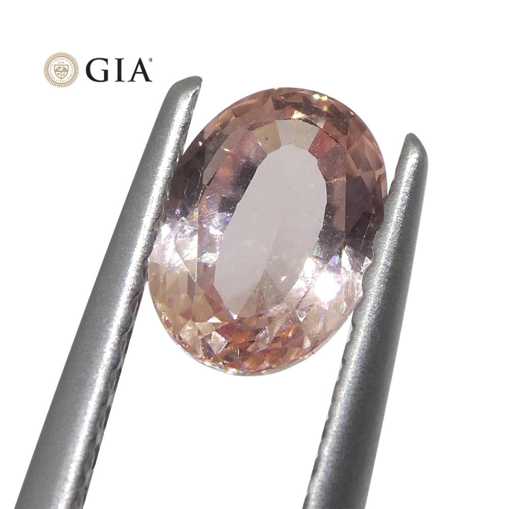 0.88 Carat Oval Orangy Pink Padparadscha Sapphire GIA Certified Sri Lanka In New Condition For Sale In Toronto, Ontario