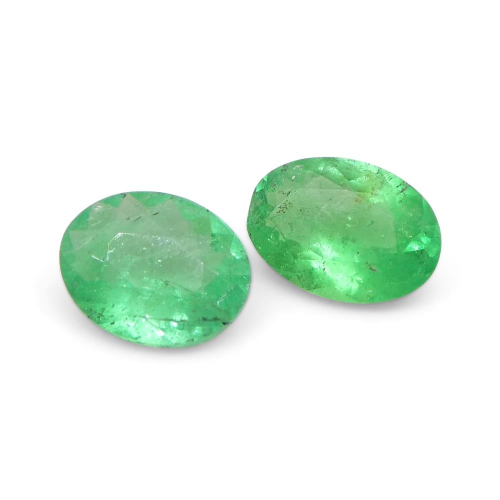 0.88ct Pair Oval Green Emerald from Colombia In New Condition For Sale In Toronto, Ontario