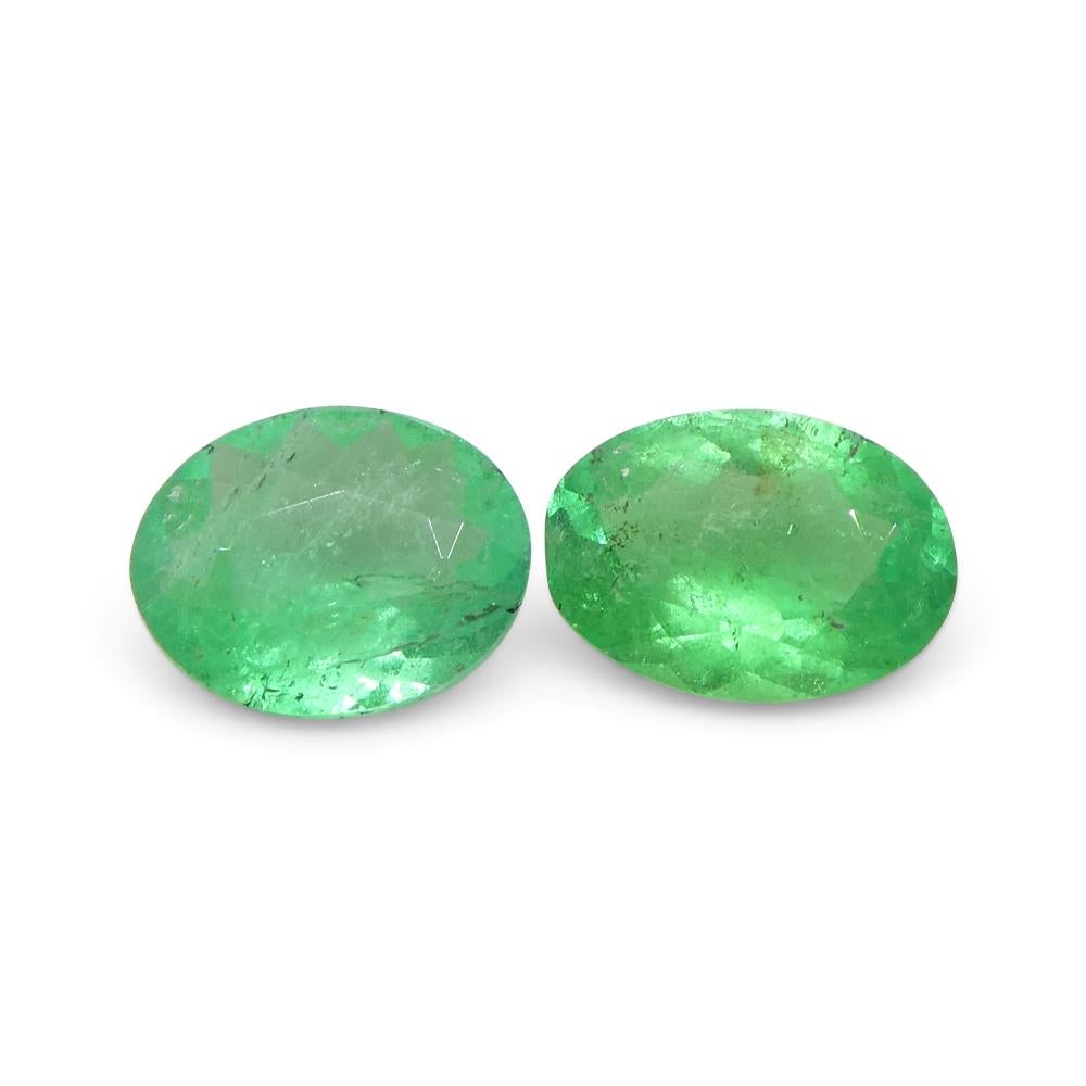 0.88ct Pair Oval Green Emerald from Colombia For Sale 1