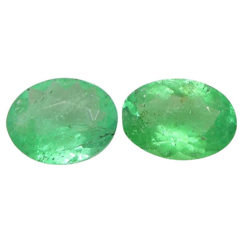 0.88ct Pair Oval Green Emerald from Colombia For Sale