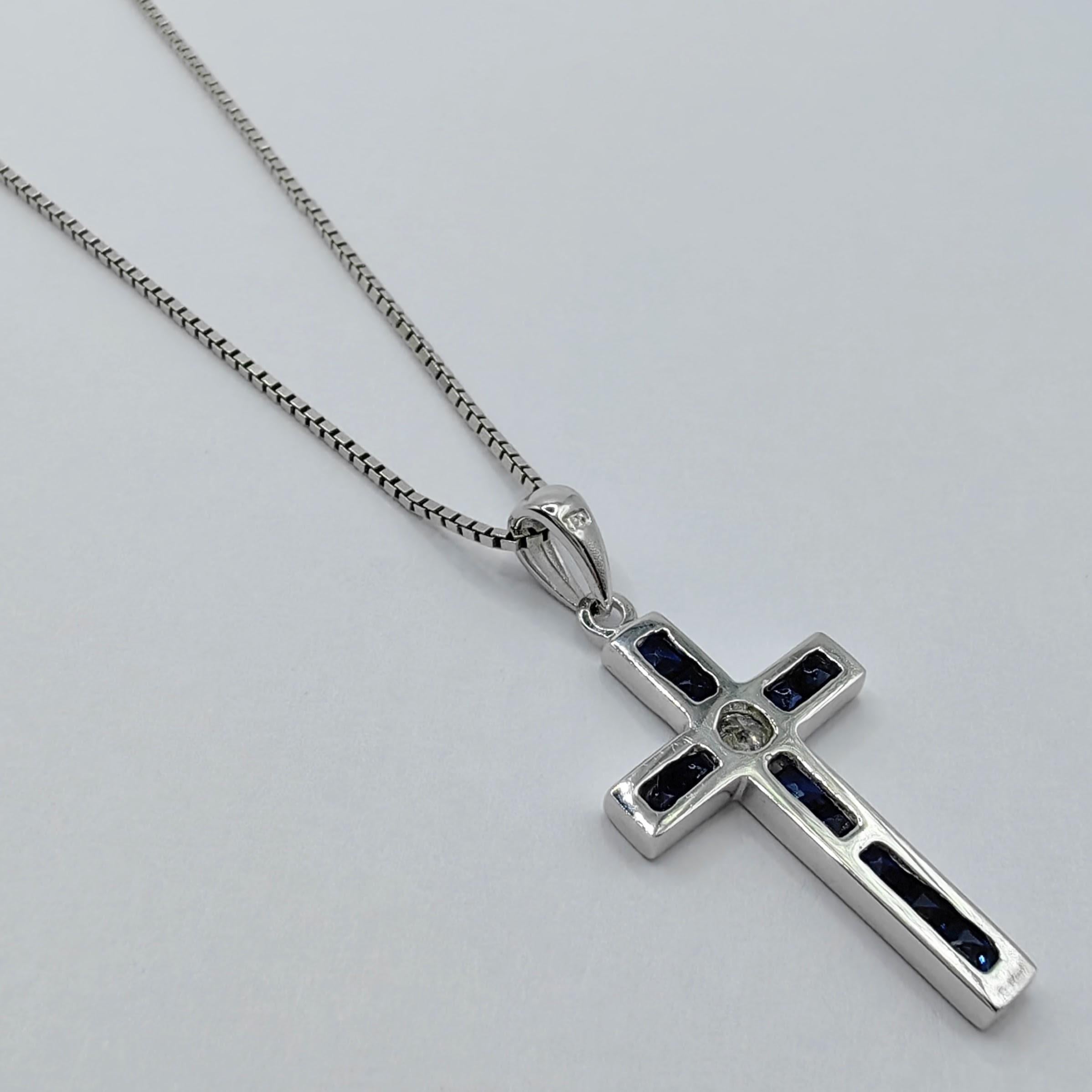 0.88ct Royal Blue Sapphire & Diamond Cross Necklace Pendant in 18K White Gold In New Condition For Sale In Wan Chai District, HK