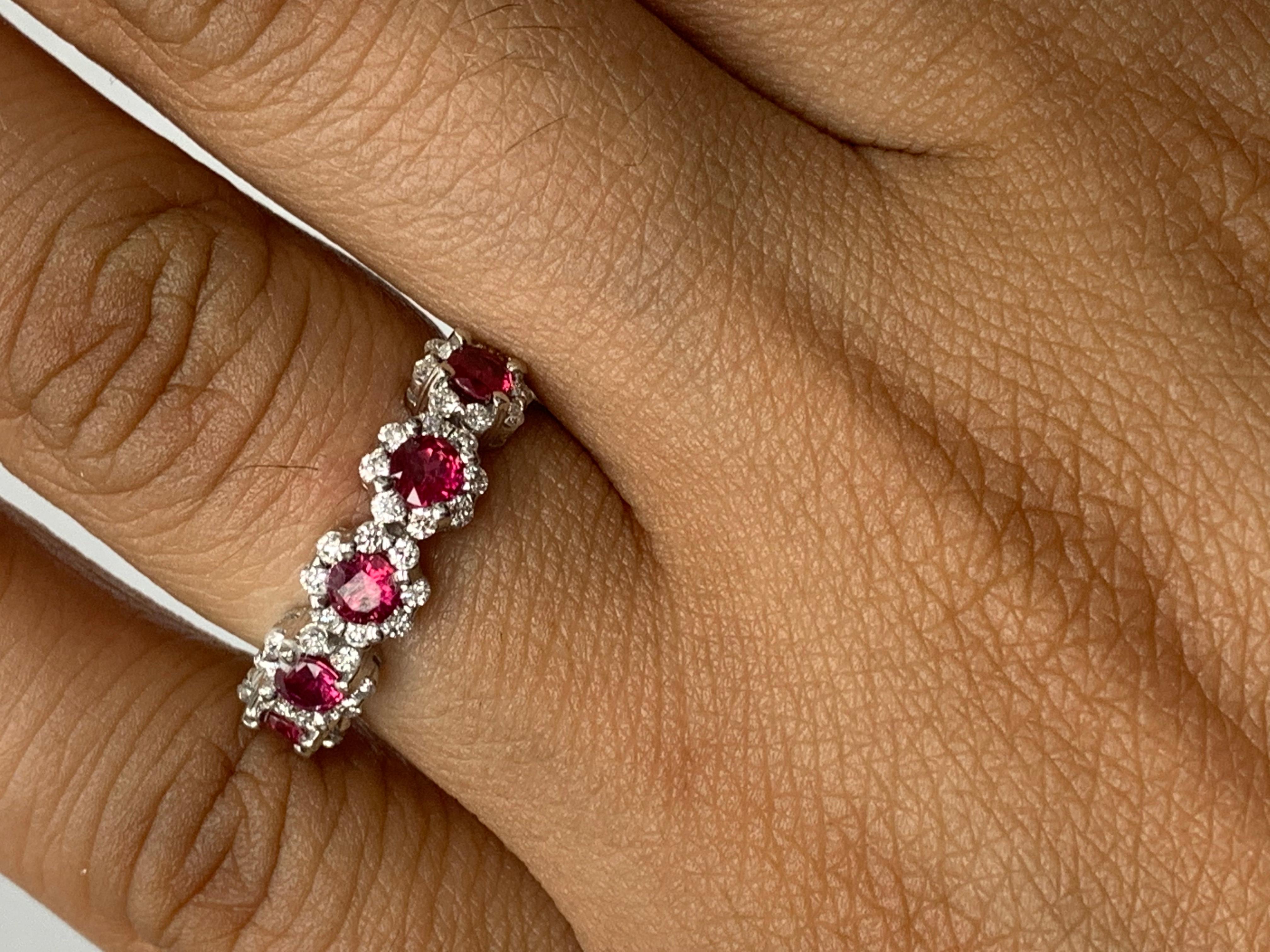 0,89 Karat Brillantschliff Blume Rubin und Diamant Ring in 18k Weißgold im Angebot 5