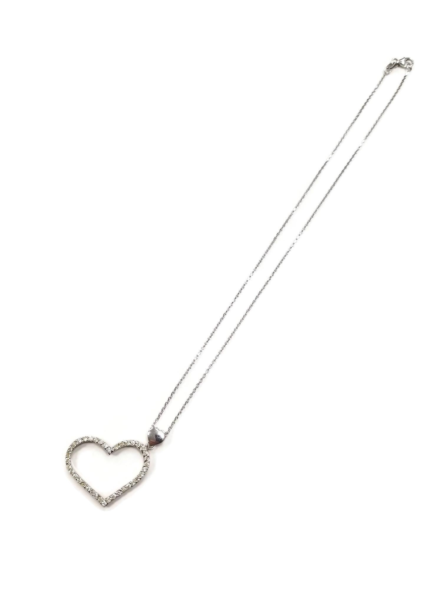 Round Cut 0.89 Carat Heart Shape White Gold Pendant 14 Karat Gold