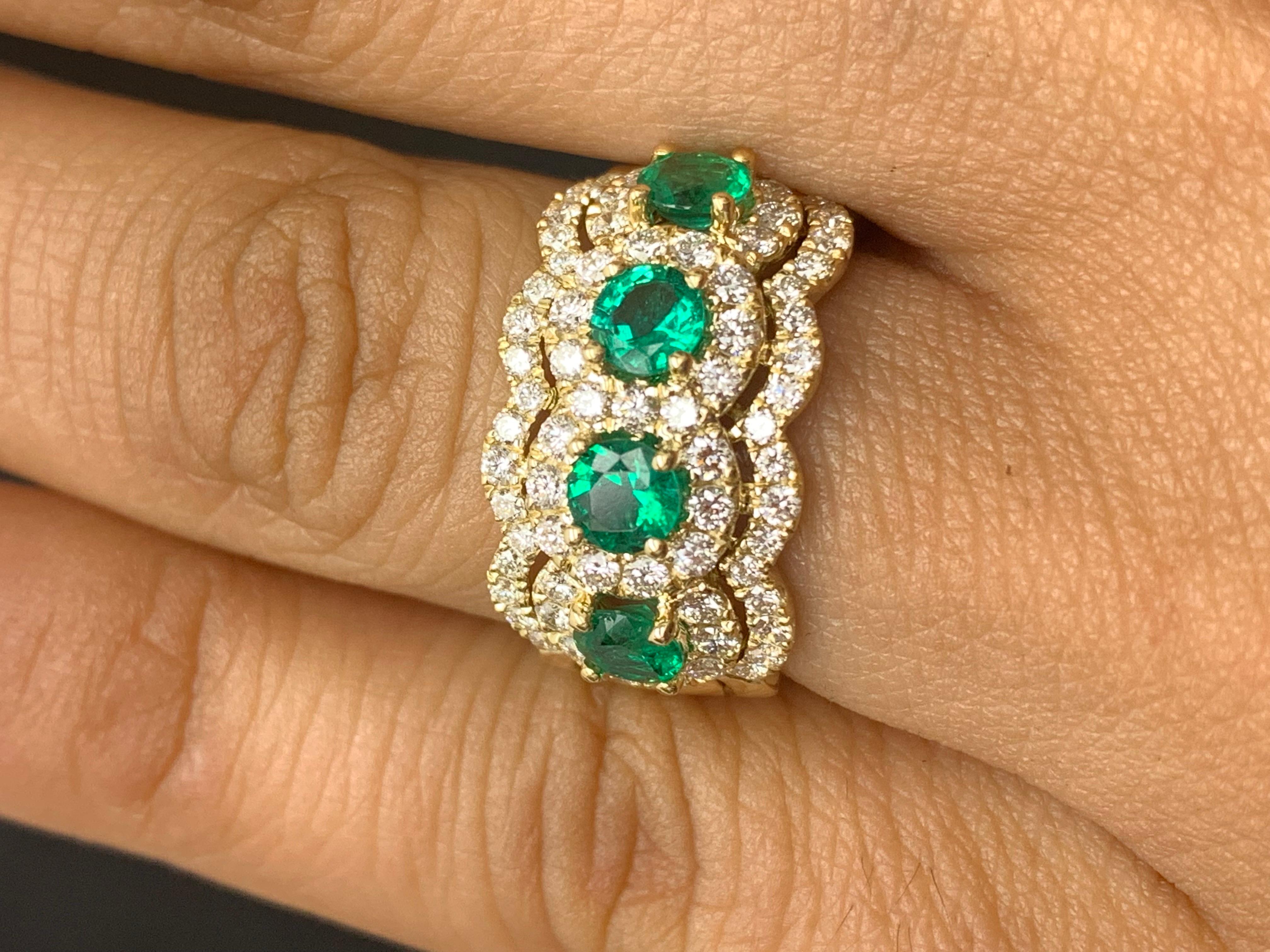 0.89 Carat Round Cut Emerald and Diamond 18K Yellow Gold Ring For Sale 4